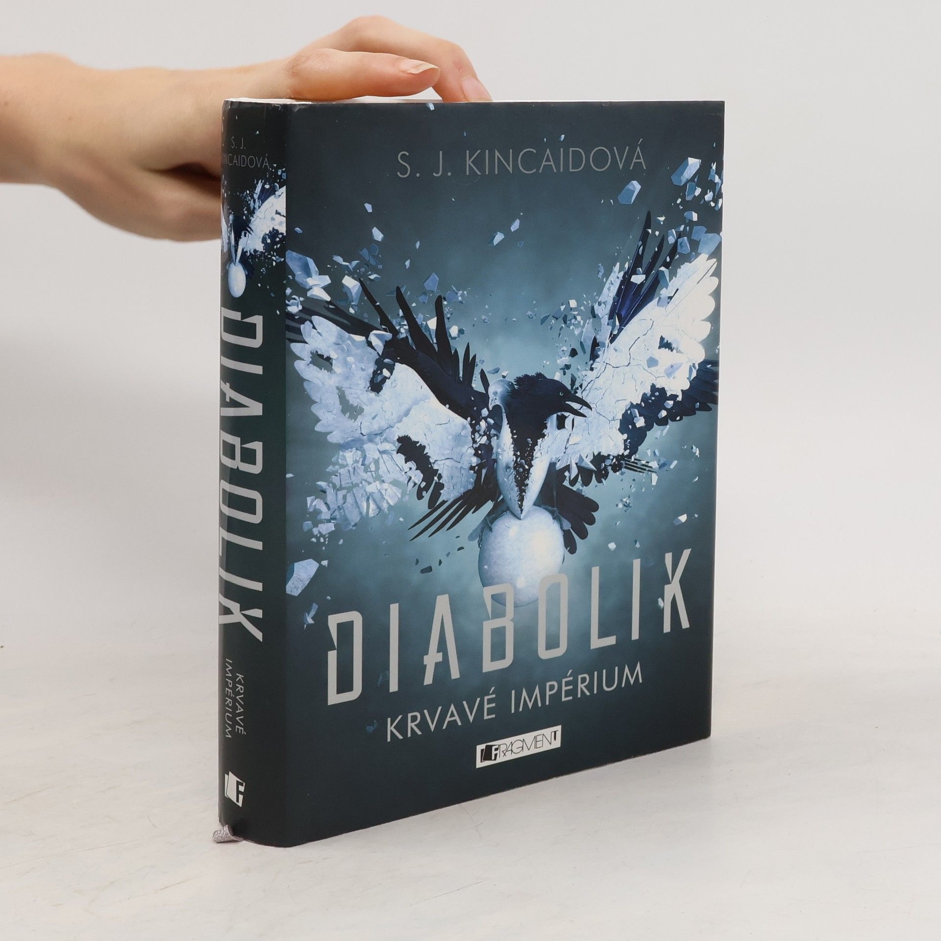 S.J. Kincaid Krvavé impérium. Diabolik