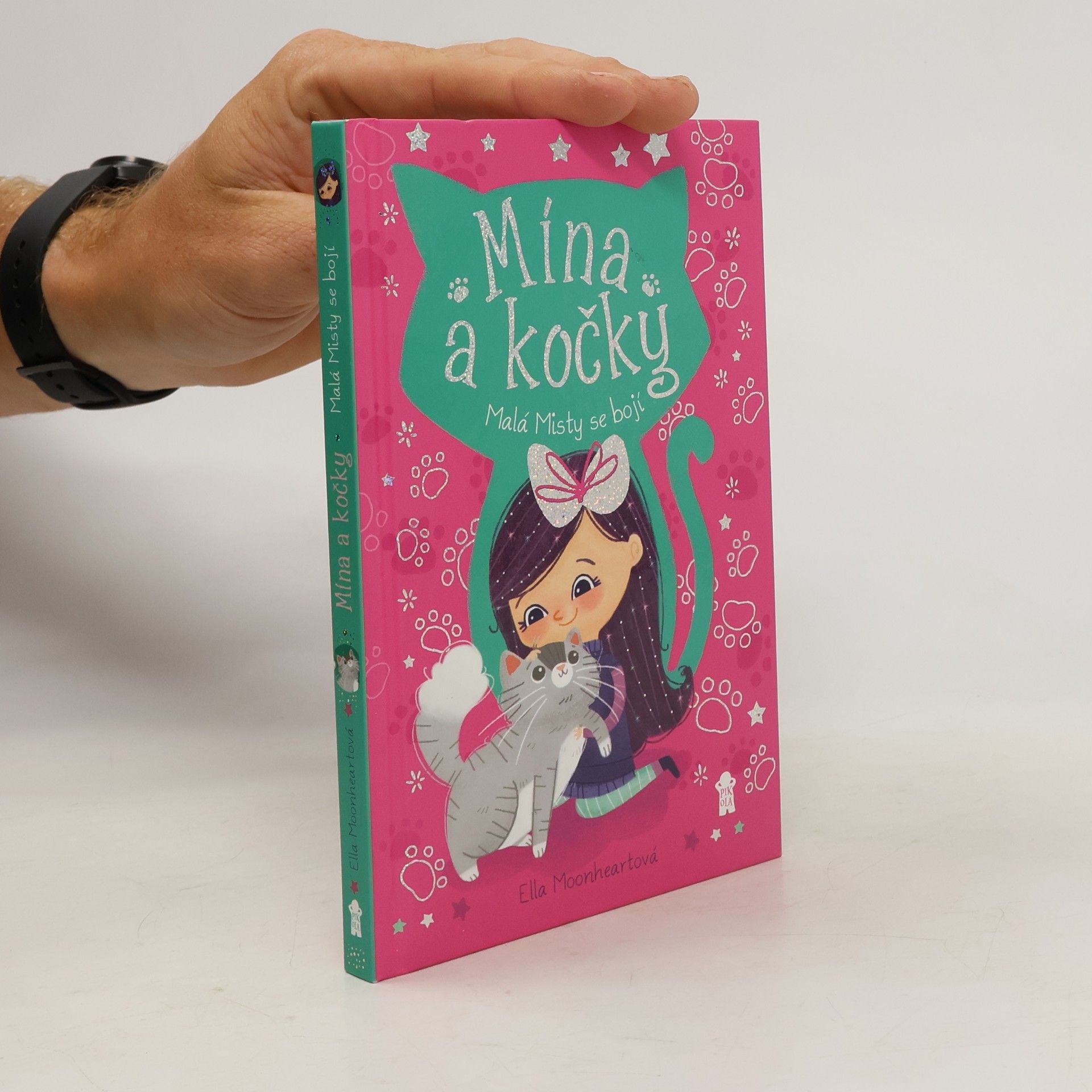 Ella Moonheart Mína a kočky. Malá Misty se bojí