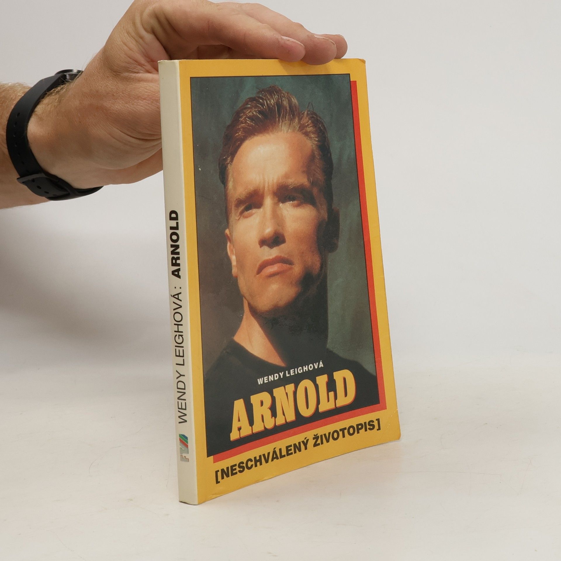 Wendy Leigh Arnold. Neschválený životopis
