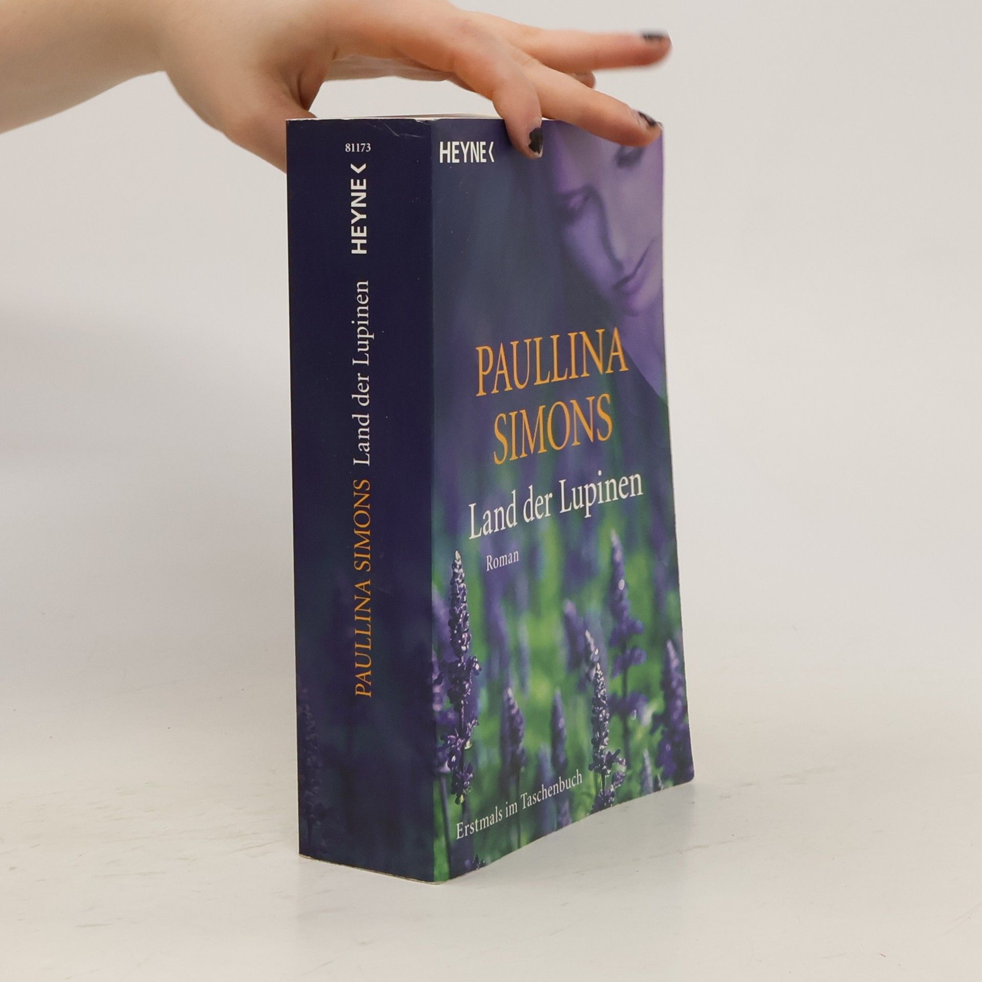 Paullina Simons Land der Lupinen