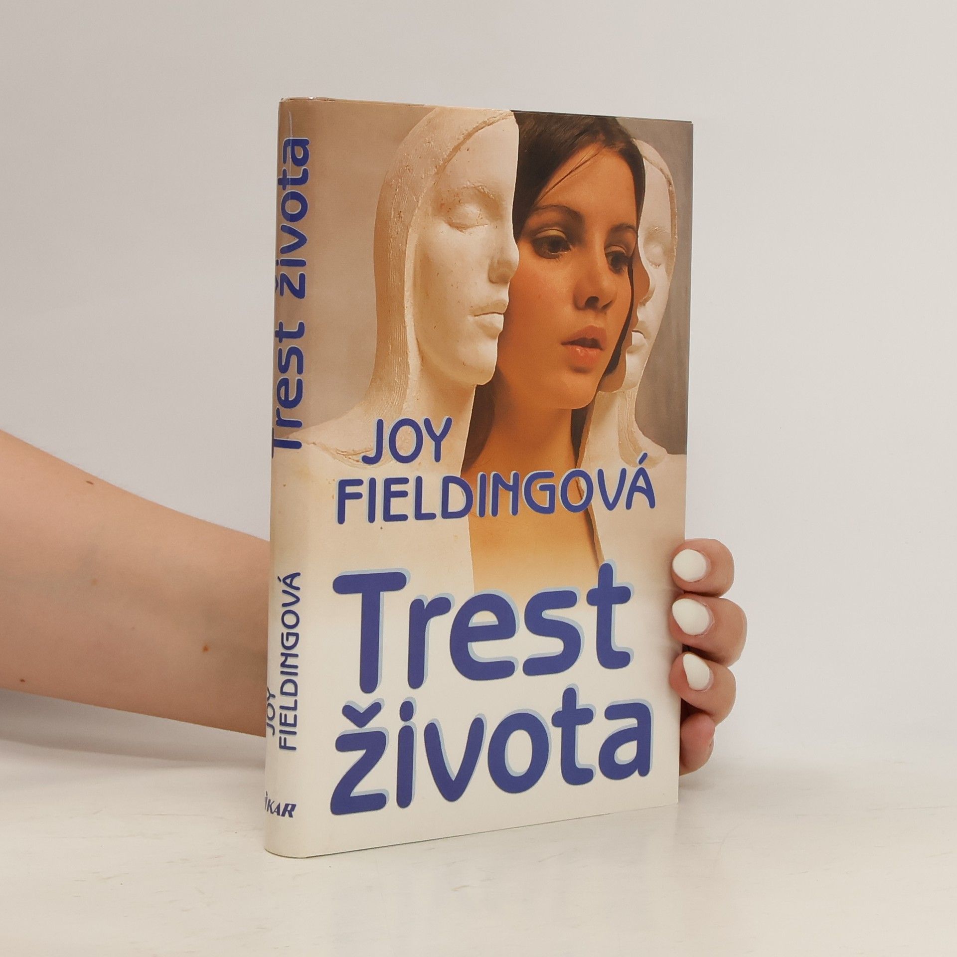 Joy Fielding Trest života