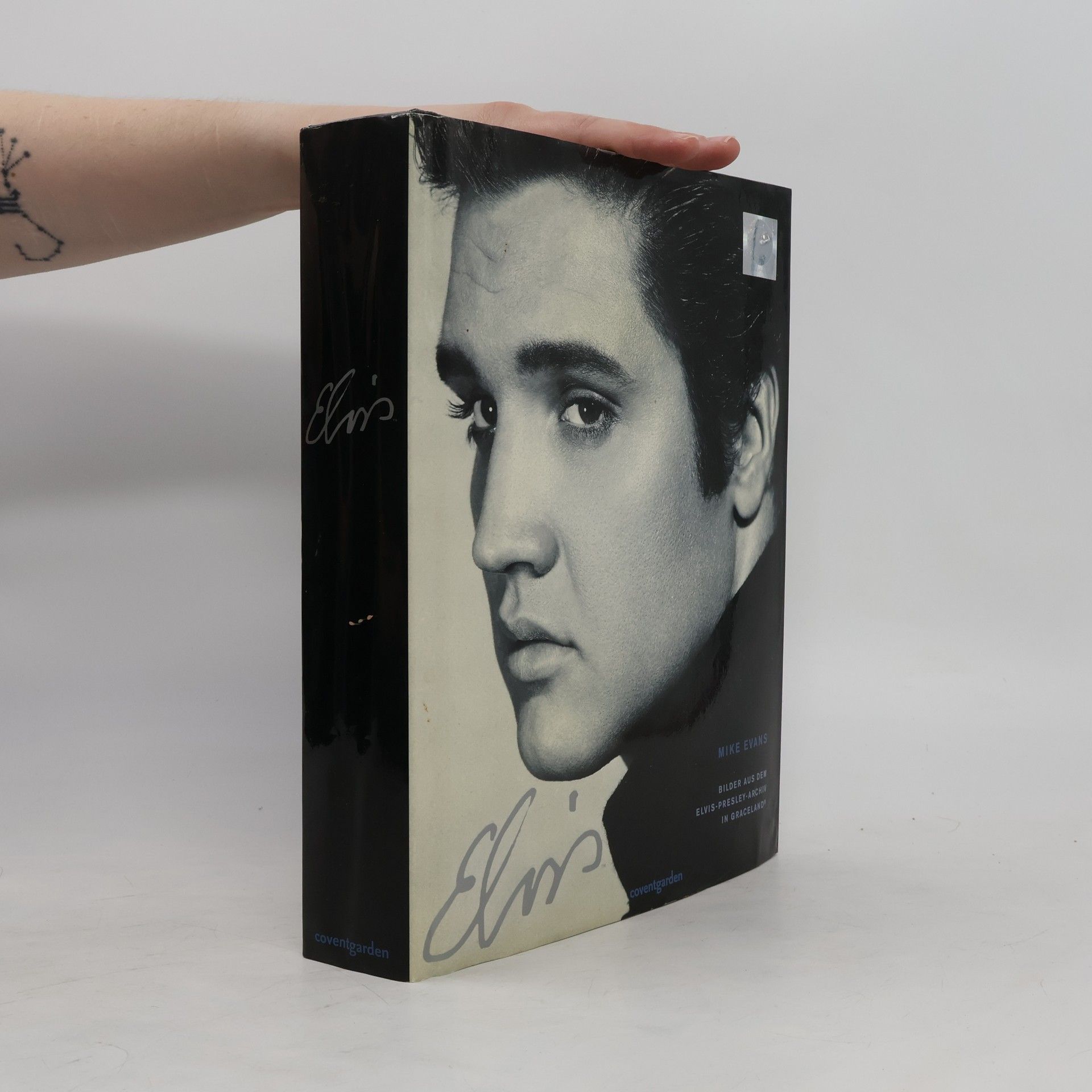 Mike Evans Elvis.