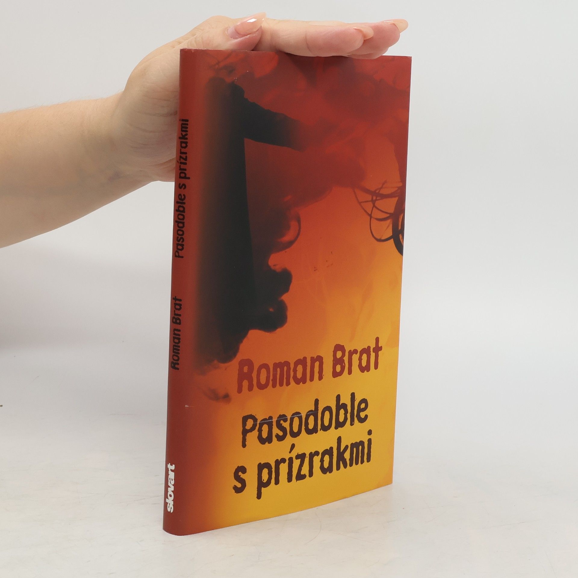 Roman Brat Pasodoble s prízrakmi