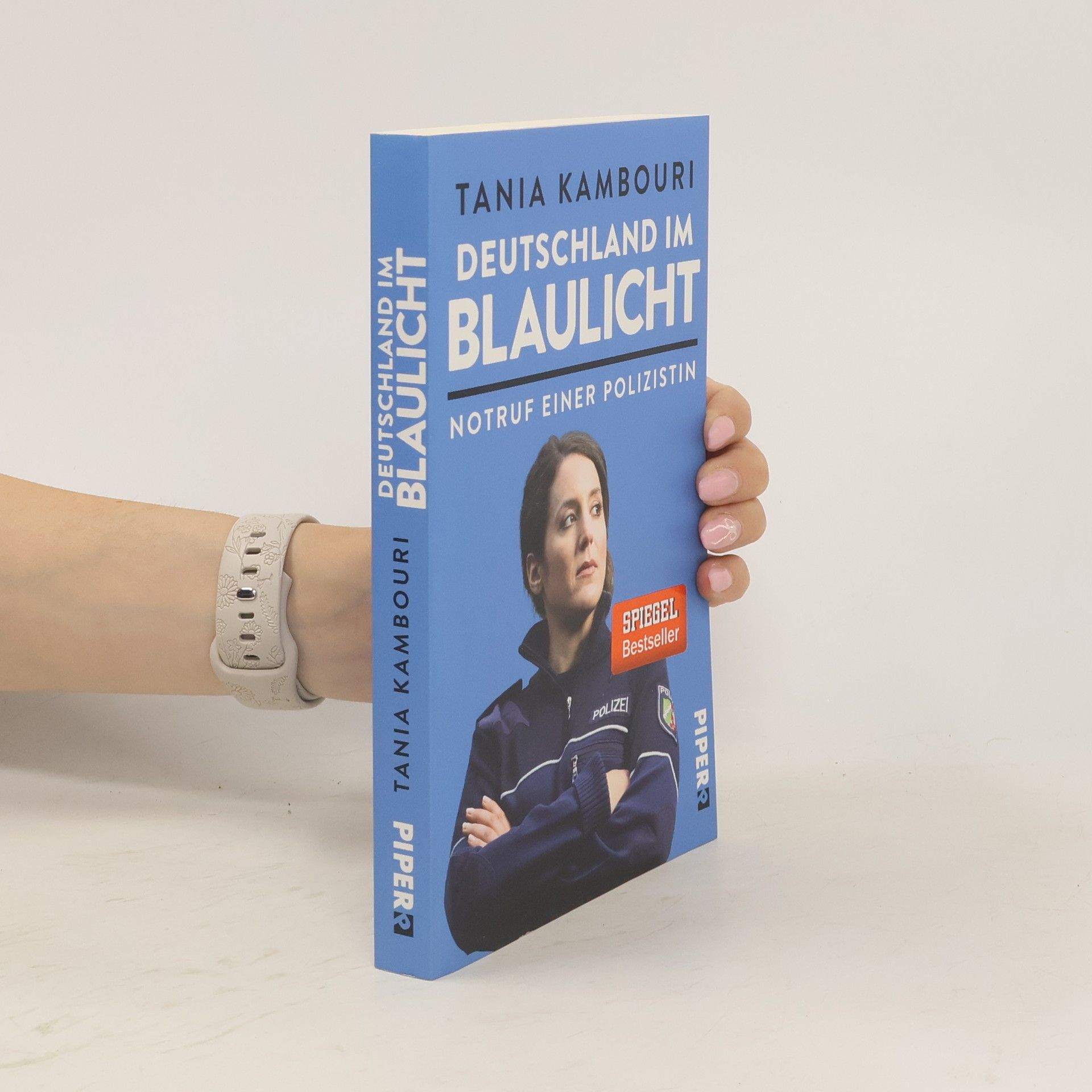Tania Kambouri Deutschland im Blaulicht : Notruf einer Polizistin
