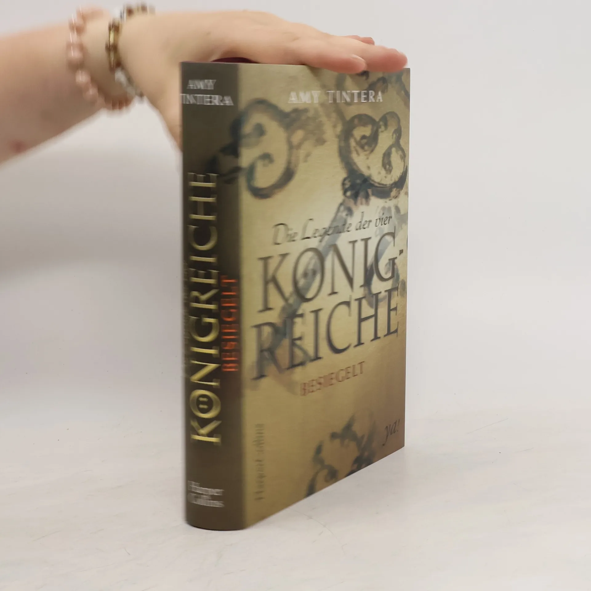 Die Legende der vier Königreiche - Besiegelt | Boek | Hardcover | Amy Tintera | DE