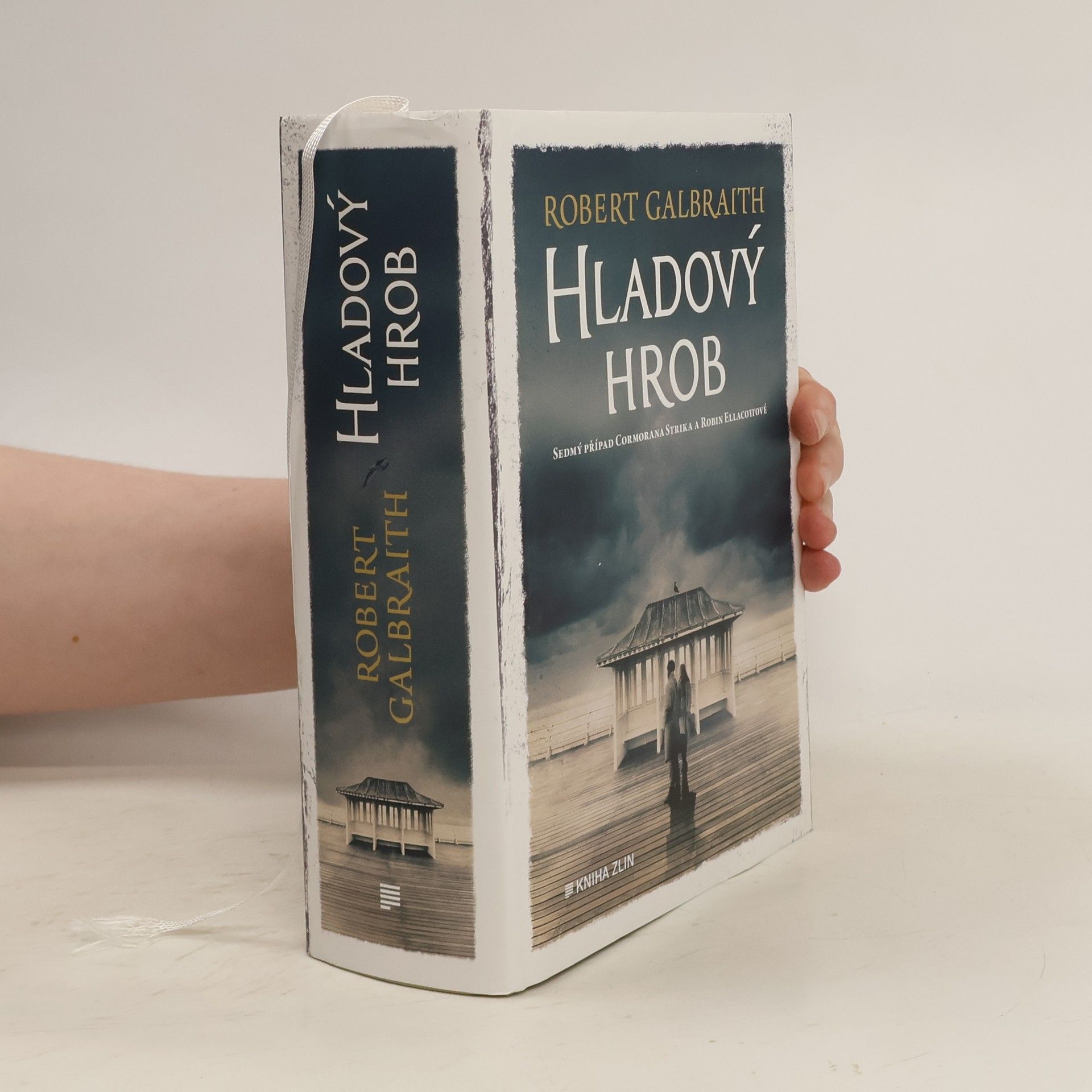 Robert Galbraith Hladový hrob