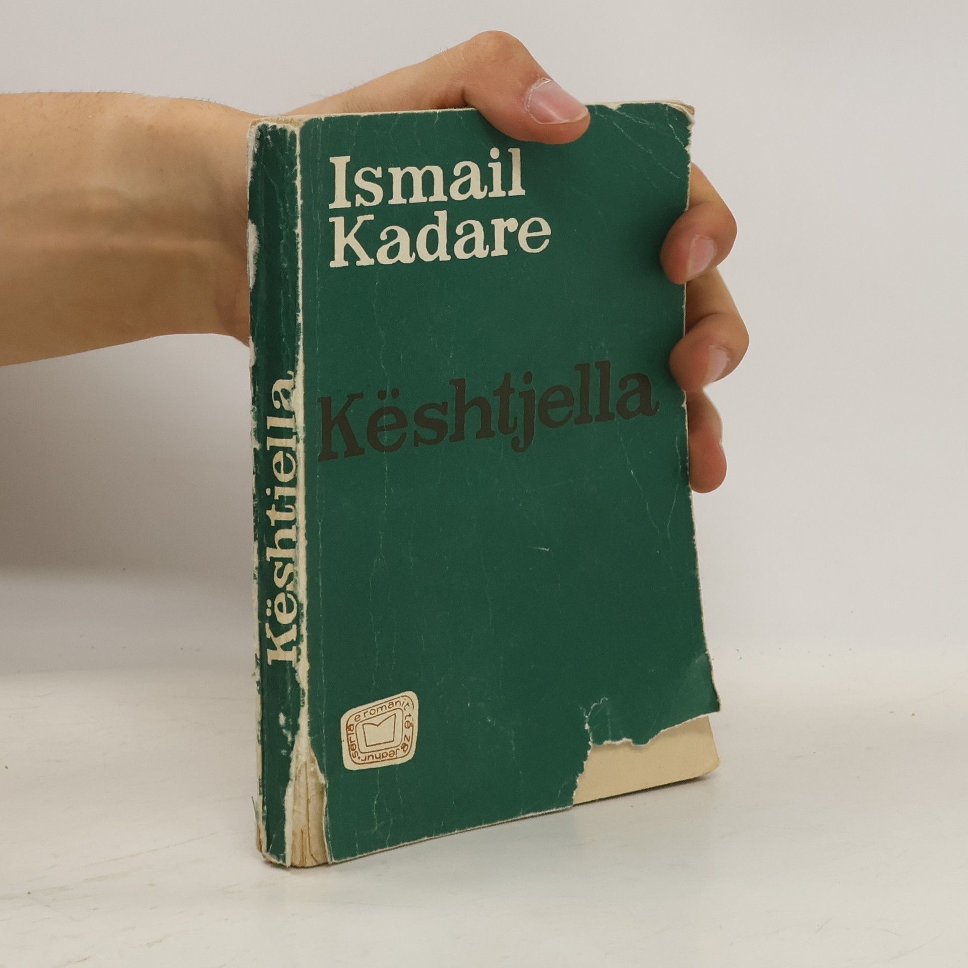 Ismail Kadare Kështjella