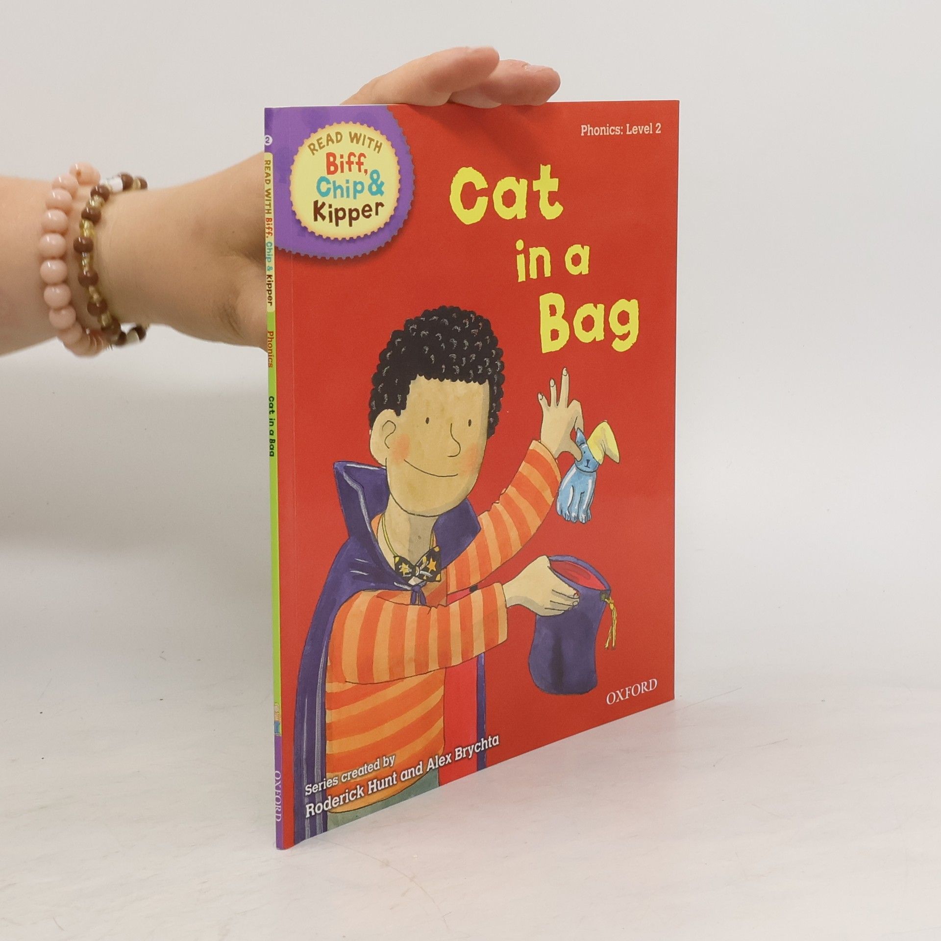 Roderick Hunt Cat in a Bag