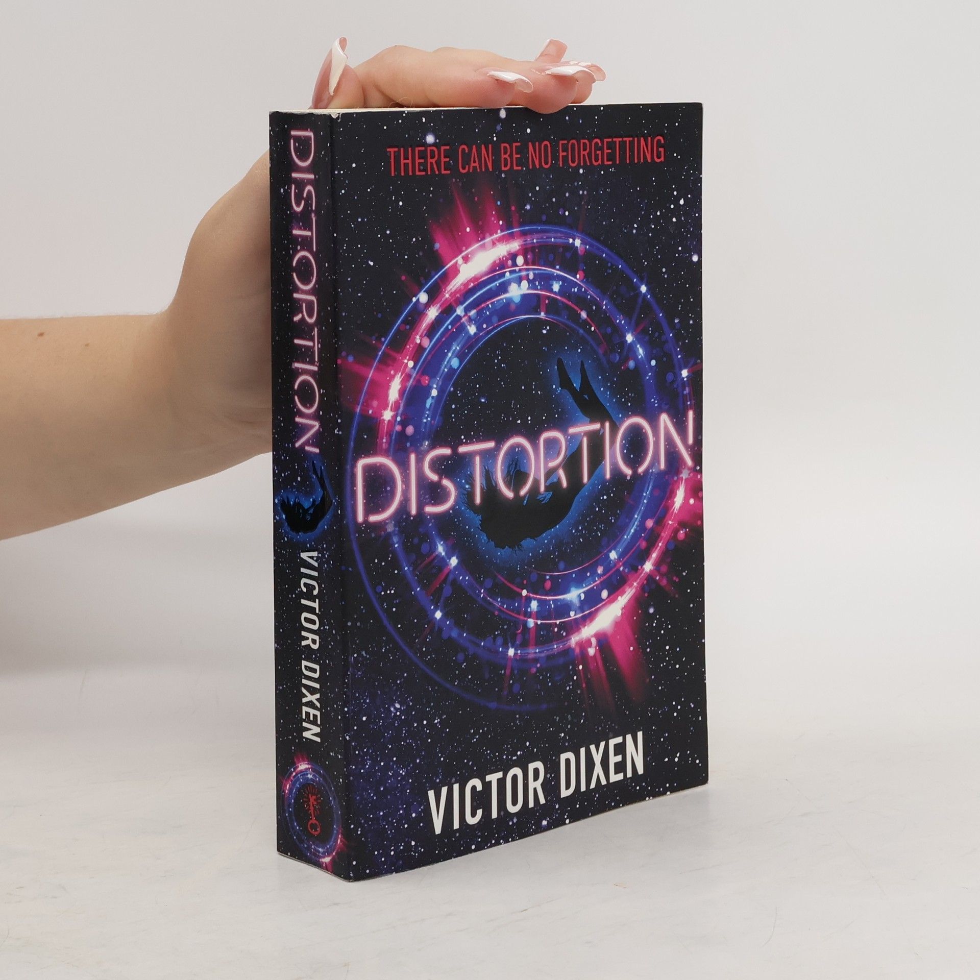 Victor Dixen Distortion