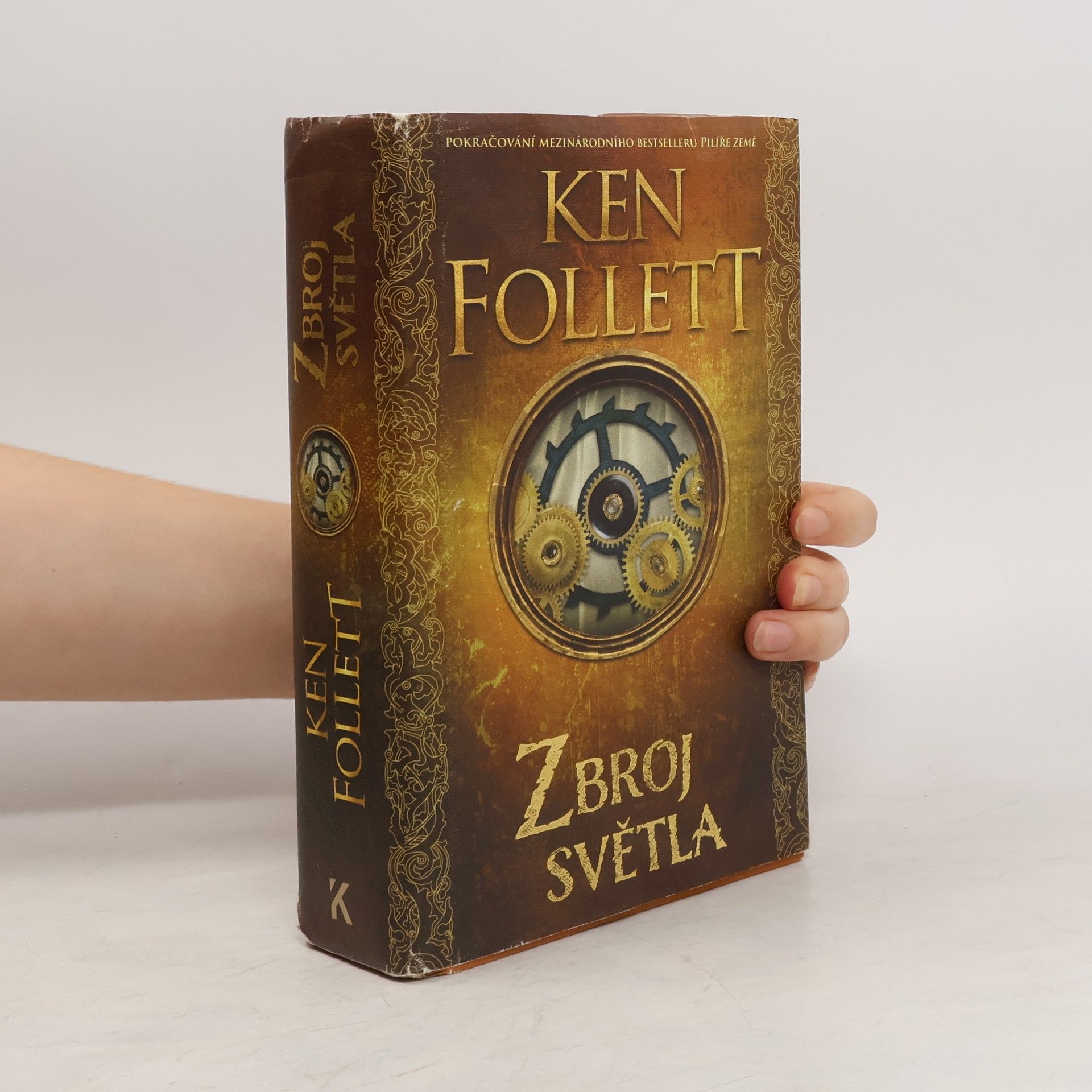 Ken Follett Zbroj světla