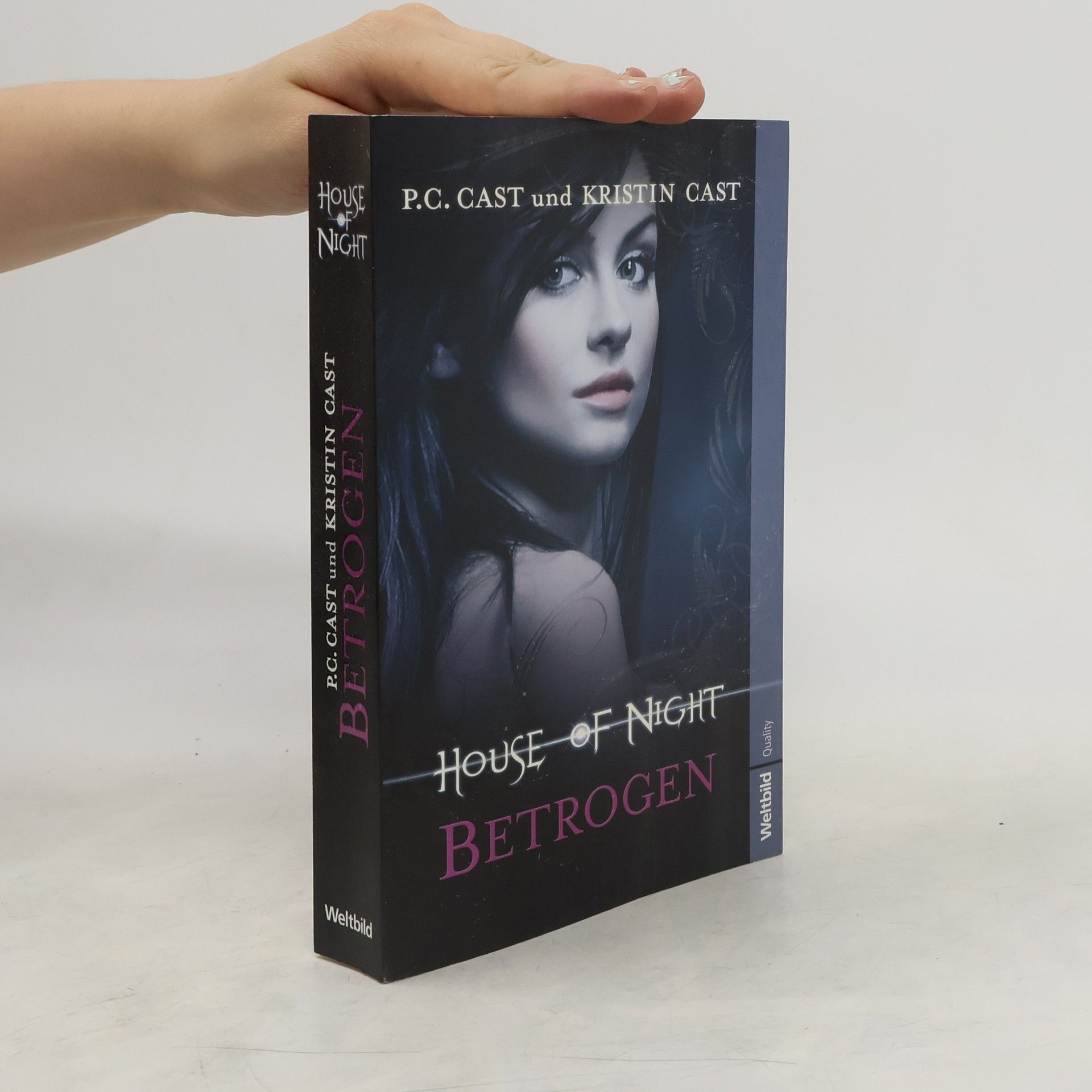P. C. Castová House of Night - Betrogen