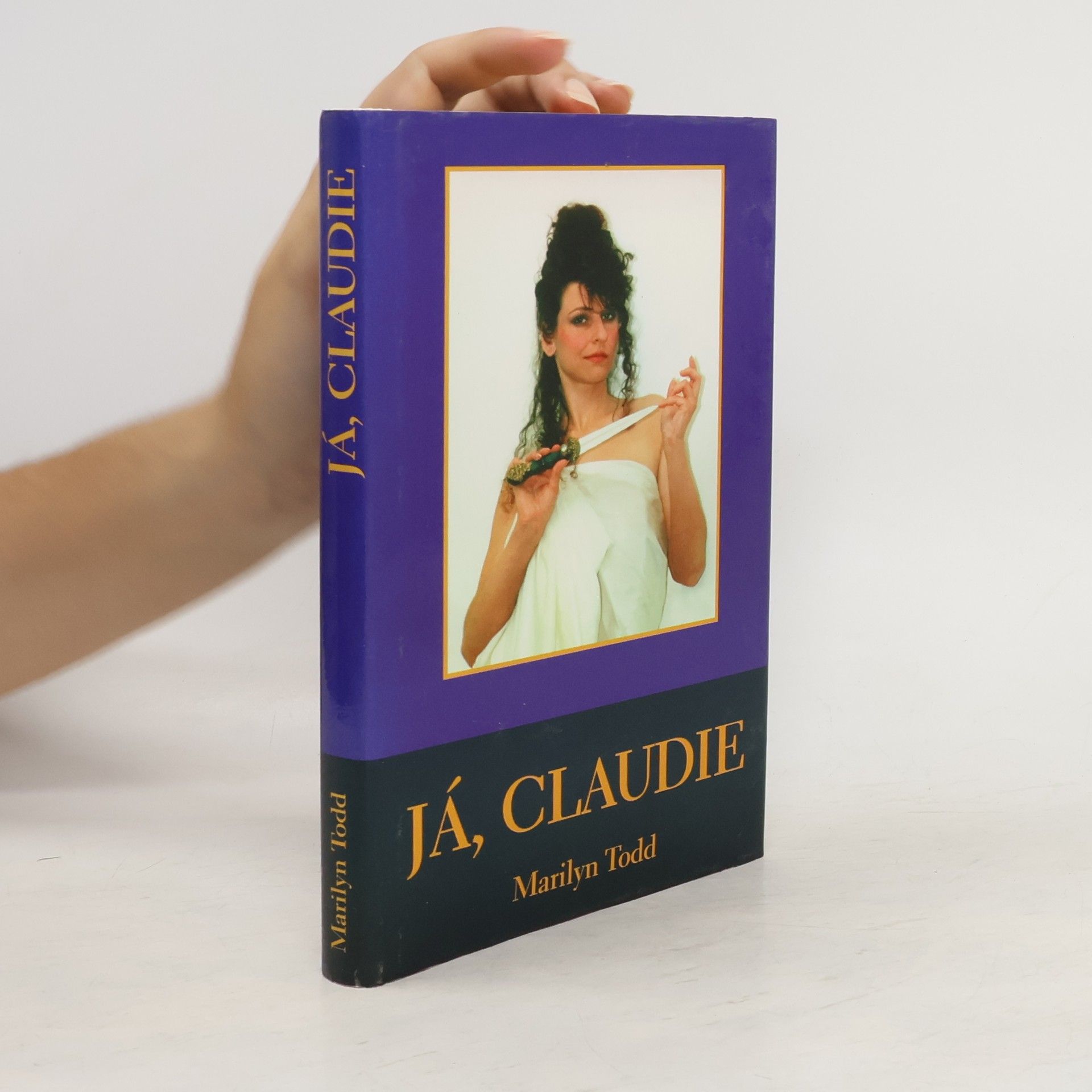 Marilyn Todd Já, Claudie