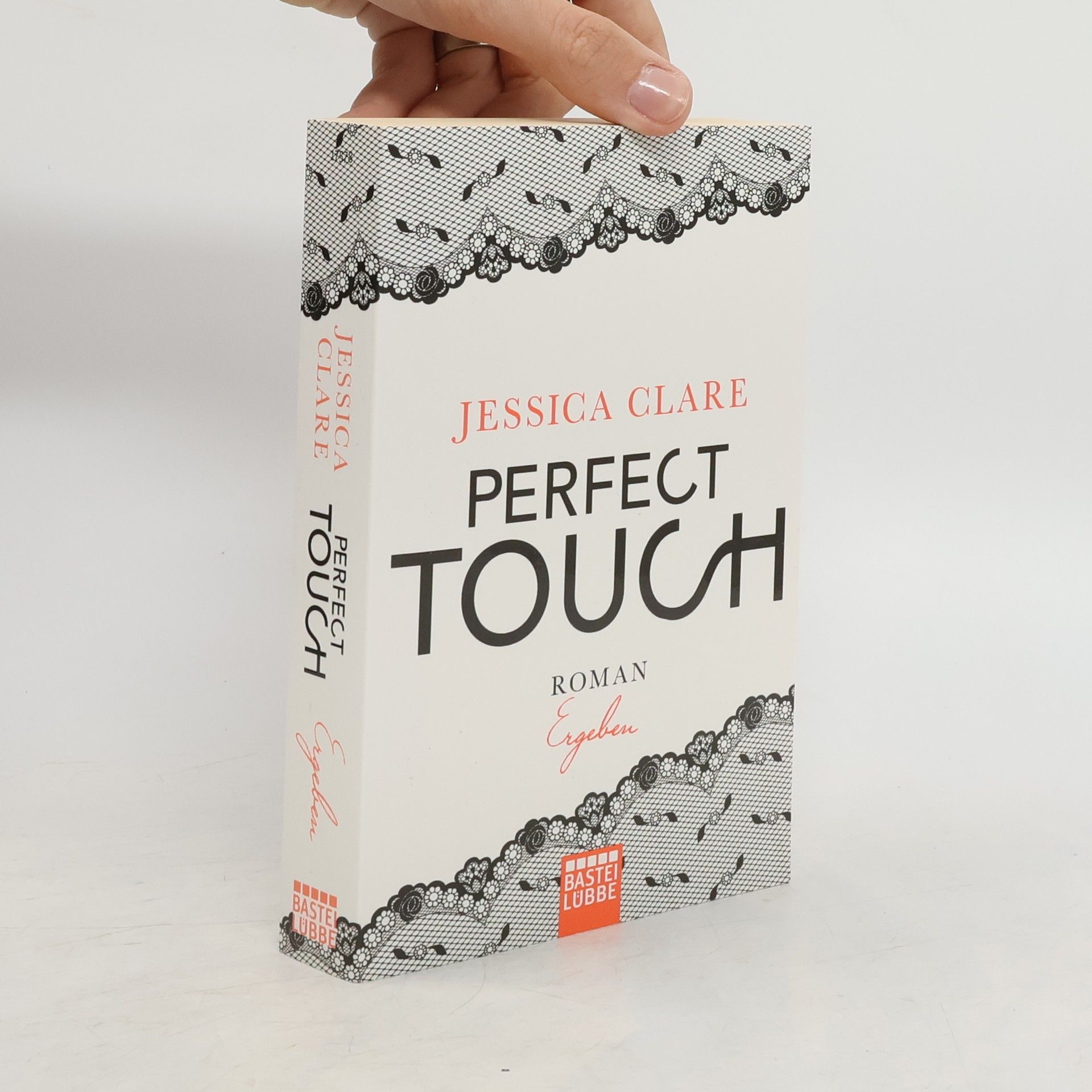 Jessica Clare Perfect Touch - ergeben