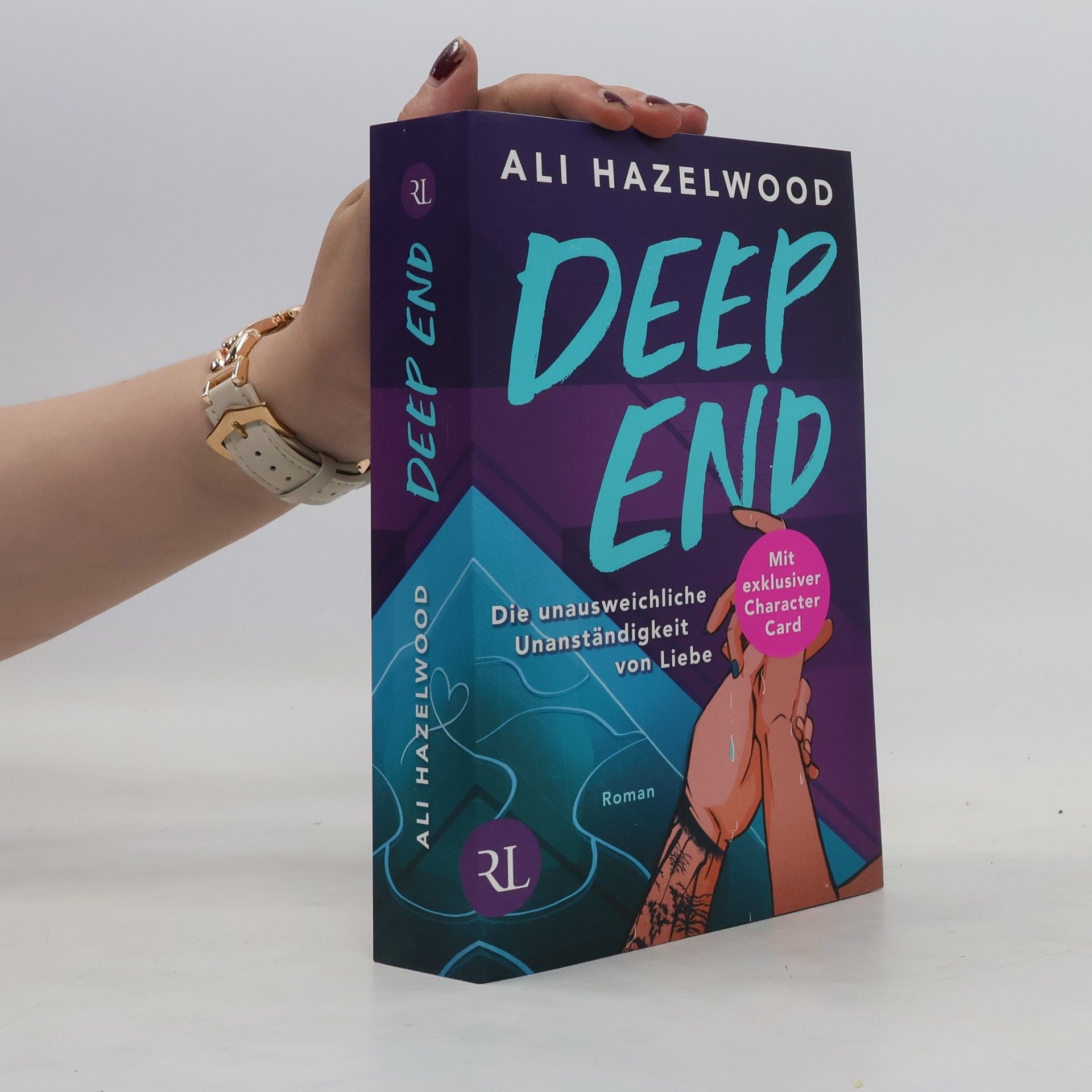 Ali Hazelwood Deep End. Die unausweichliche Unanständigkeit von Liebe