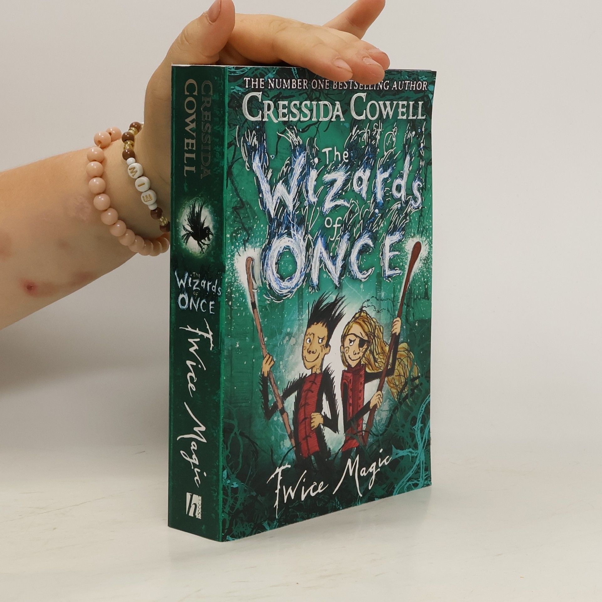 Cressida Cowell The wizards of once. Twice magic