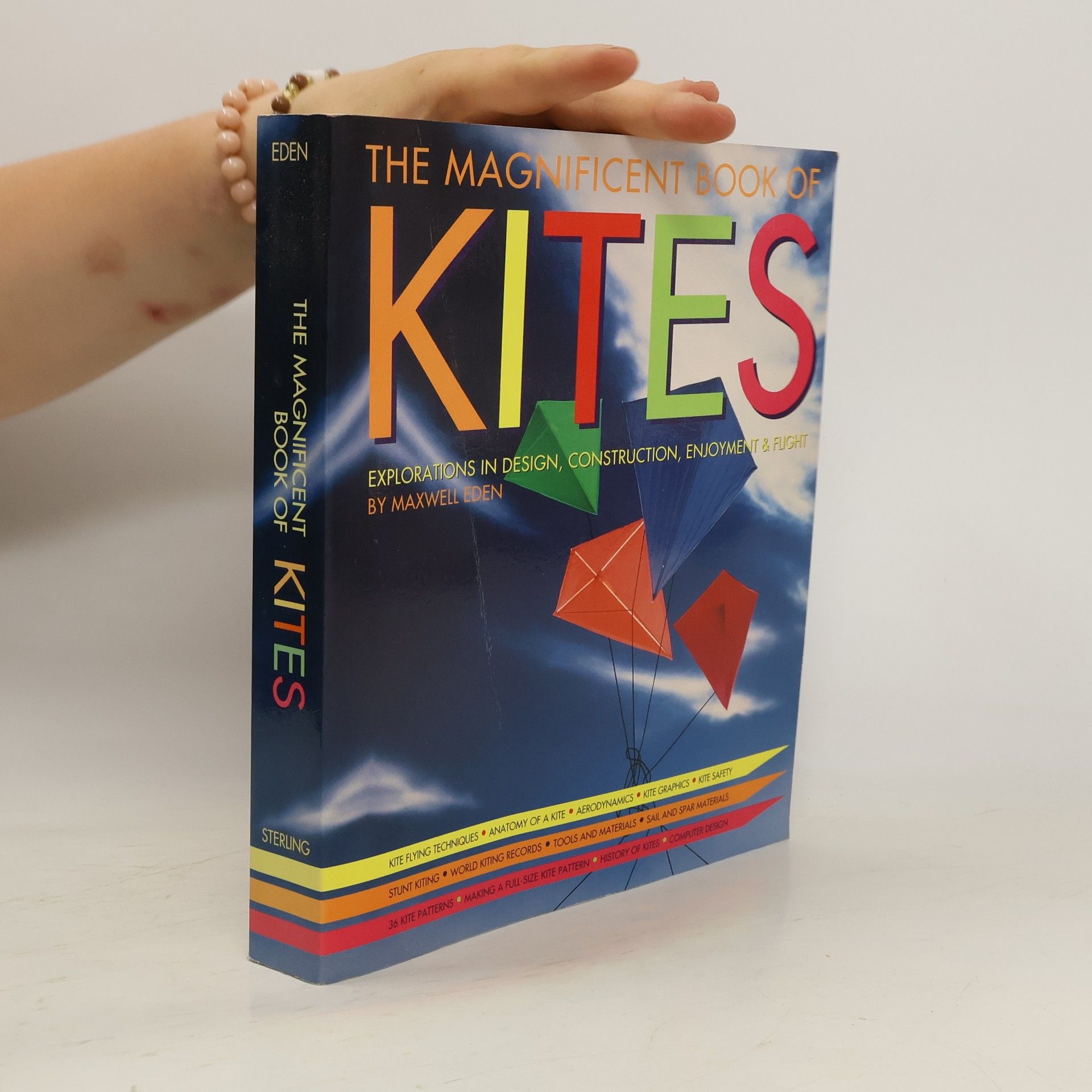 Maxwell Eden The Magnificent Book of Kites