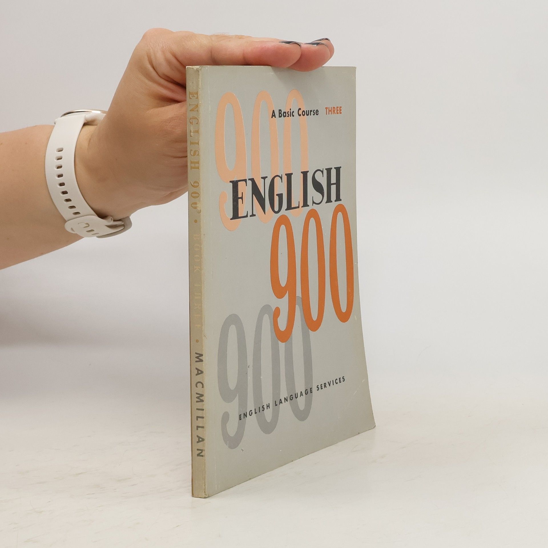 AA.VV. English 900