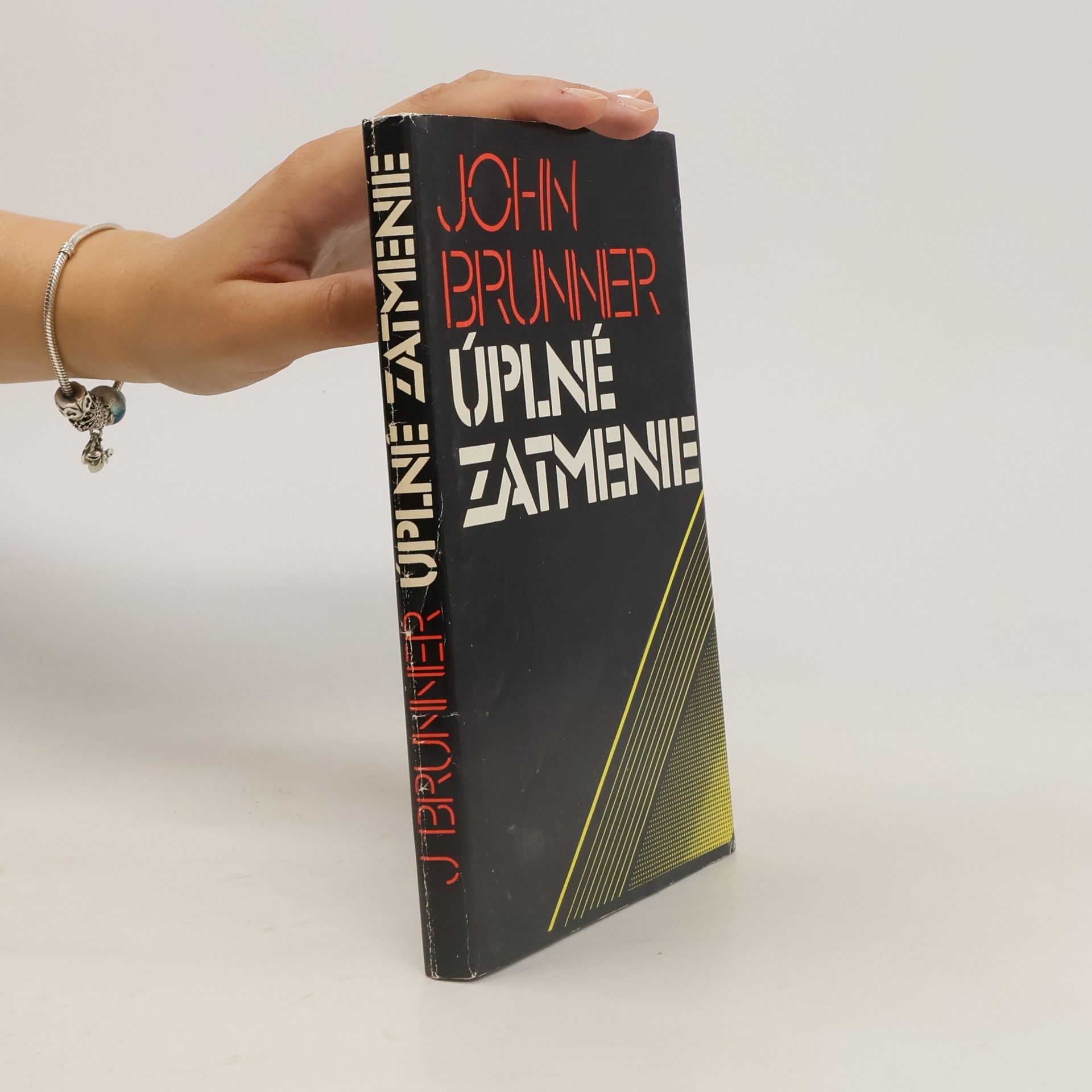 John Brunner Úplné zatmenie