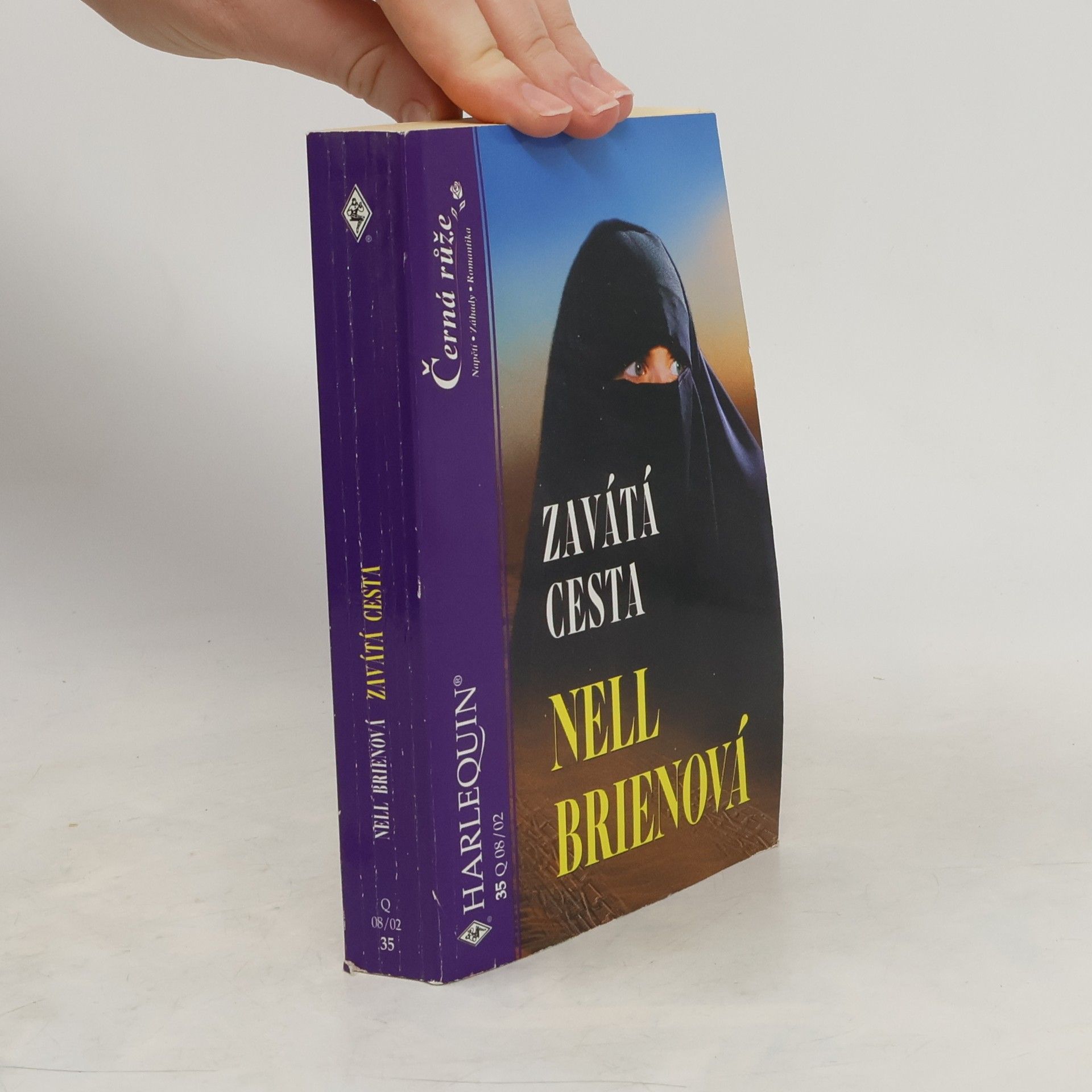 Nell Brien Zavátá cesta