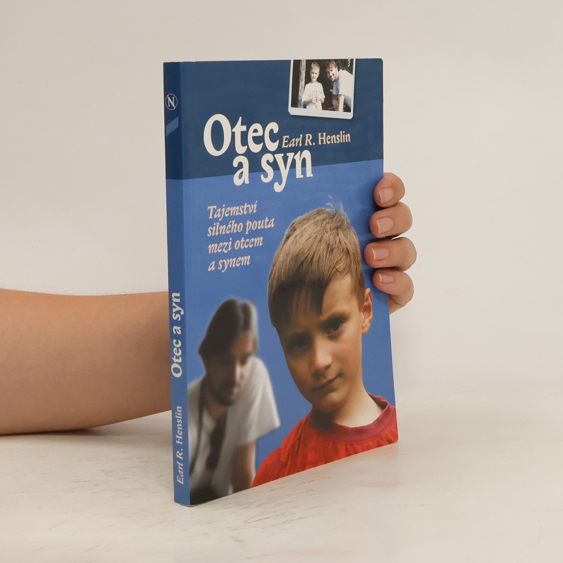 Earl R. Henslin Otec a syn