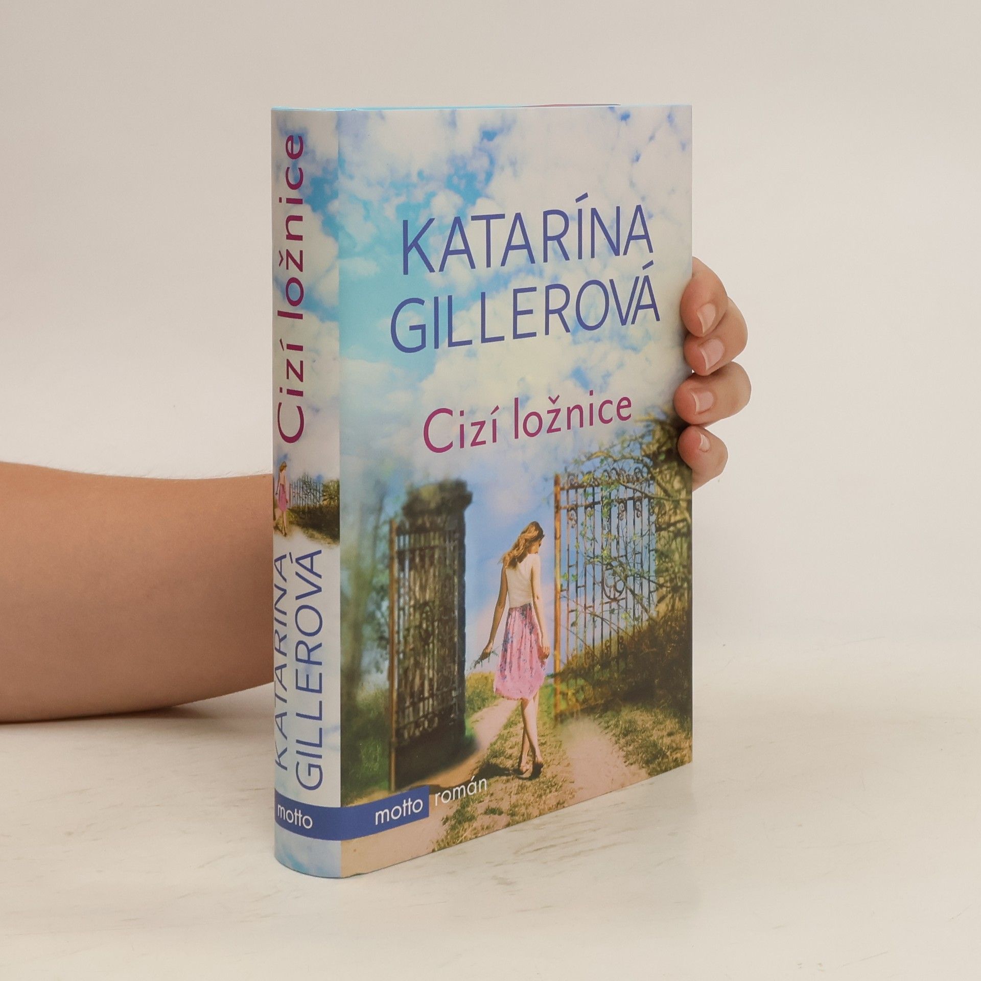 Katarína Gillerová Cizí ložnice