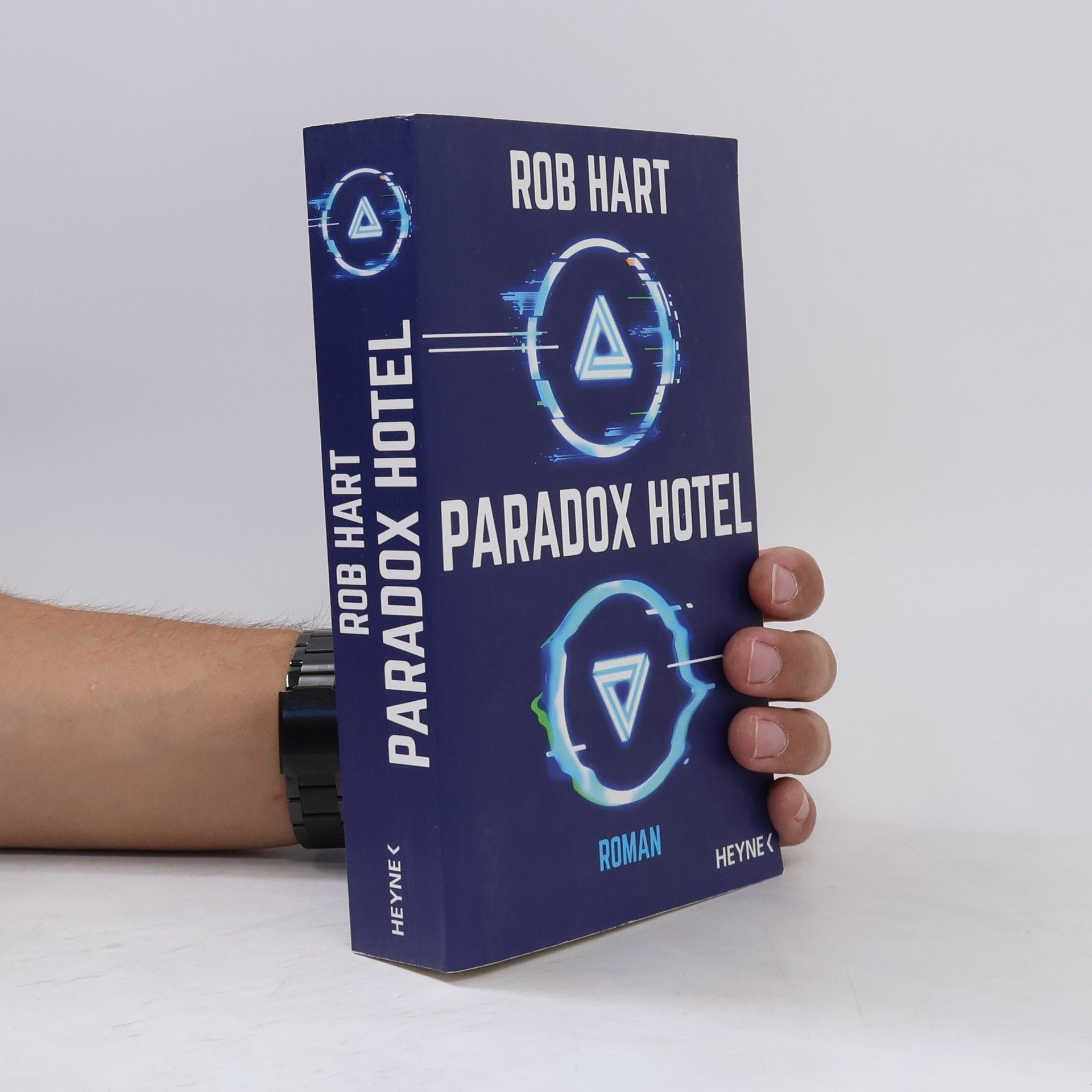 Rob Hart Paradox Hotel
