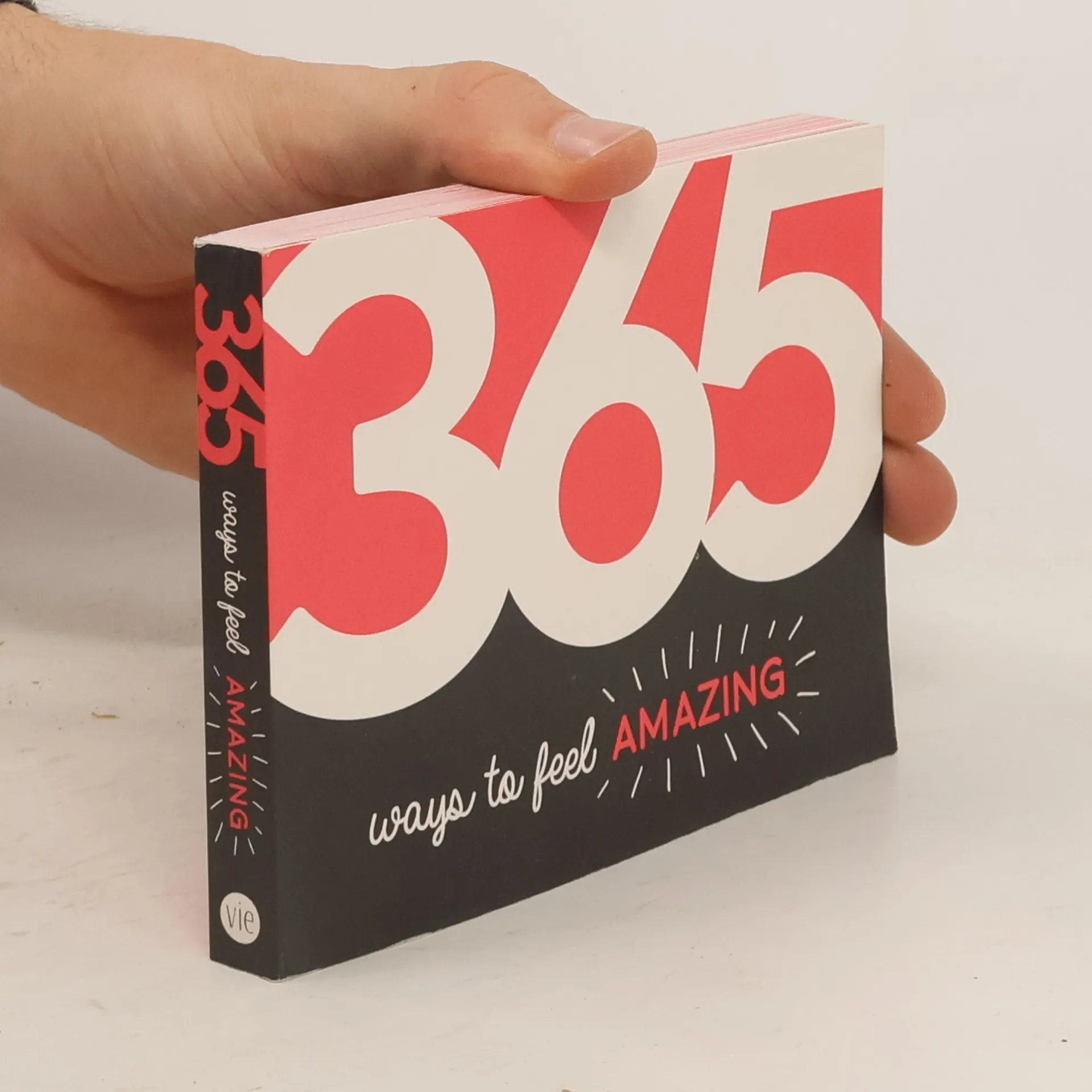 365 Ways to Feel Amazing | Book | Paperback | kolektiv | EN