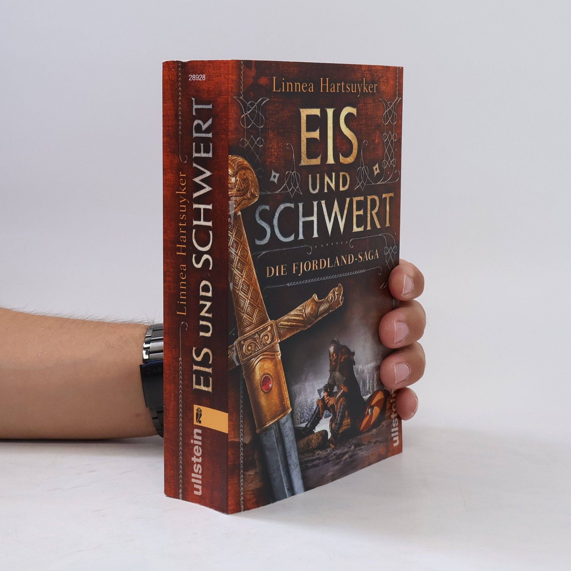 Linnea Hartsuyker Eis und Schwert