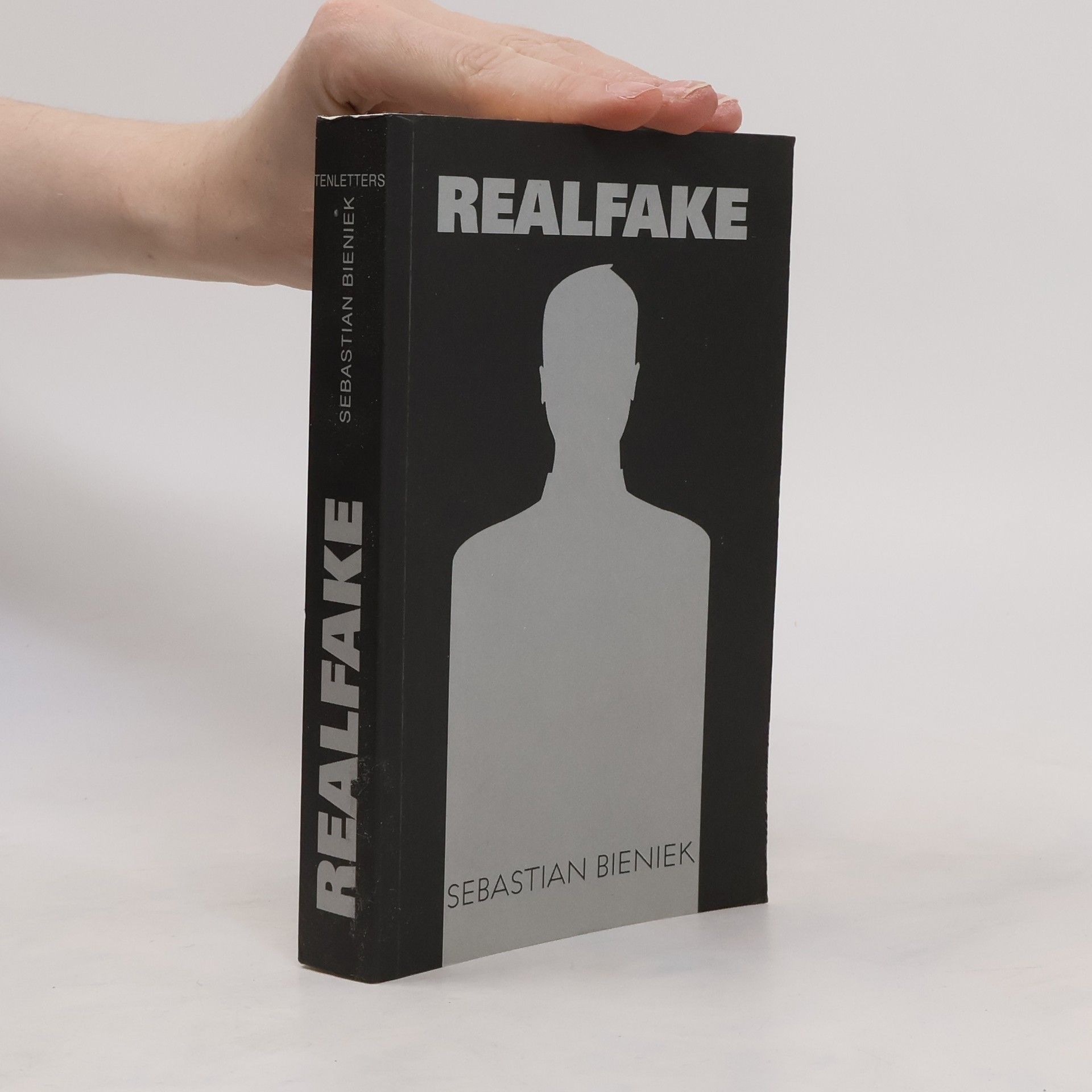 Sebastian Bieniek Realfake