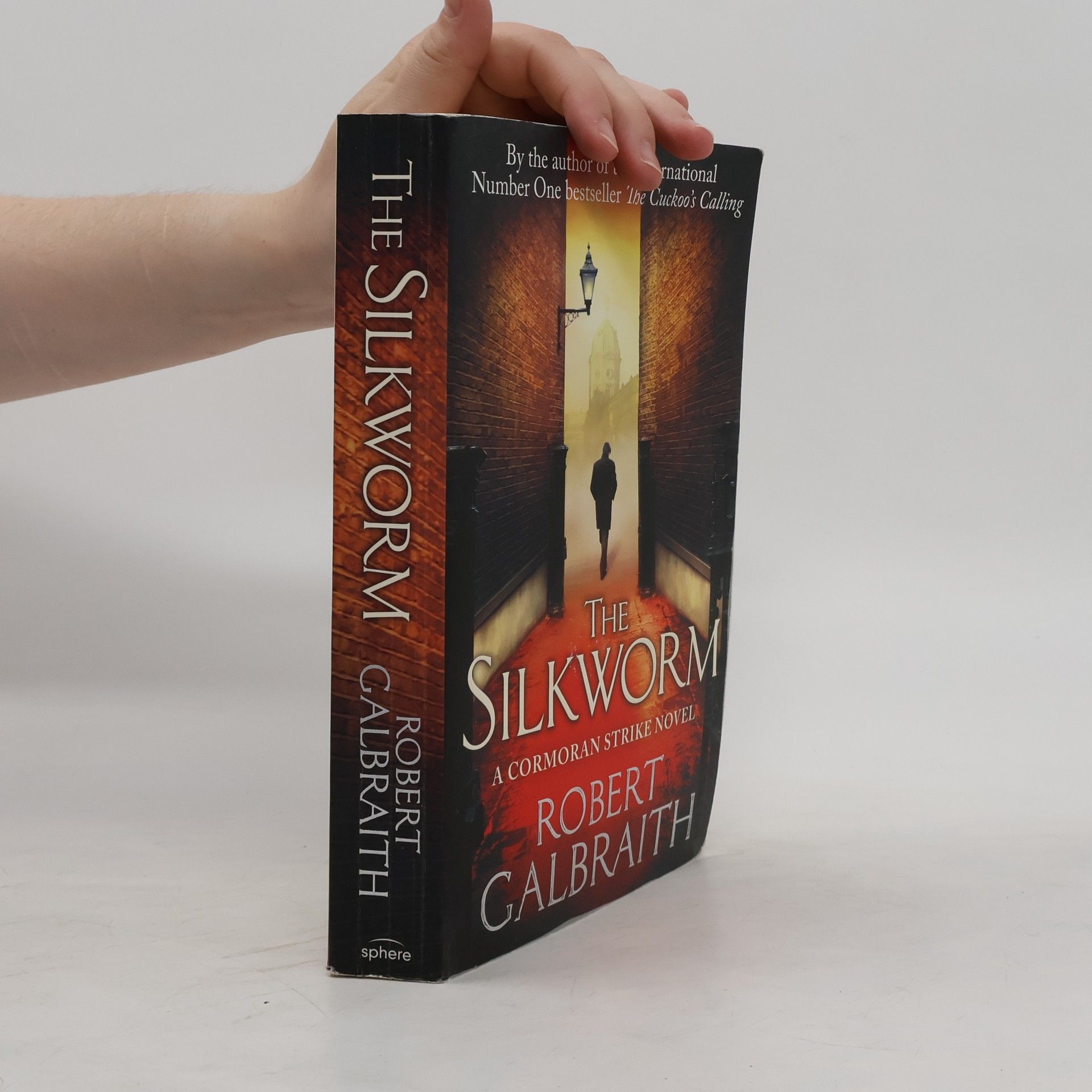 Joanne K. Rowlingová The silkworm