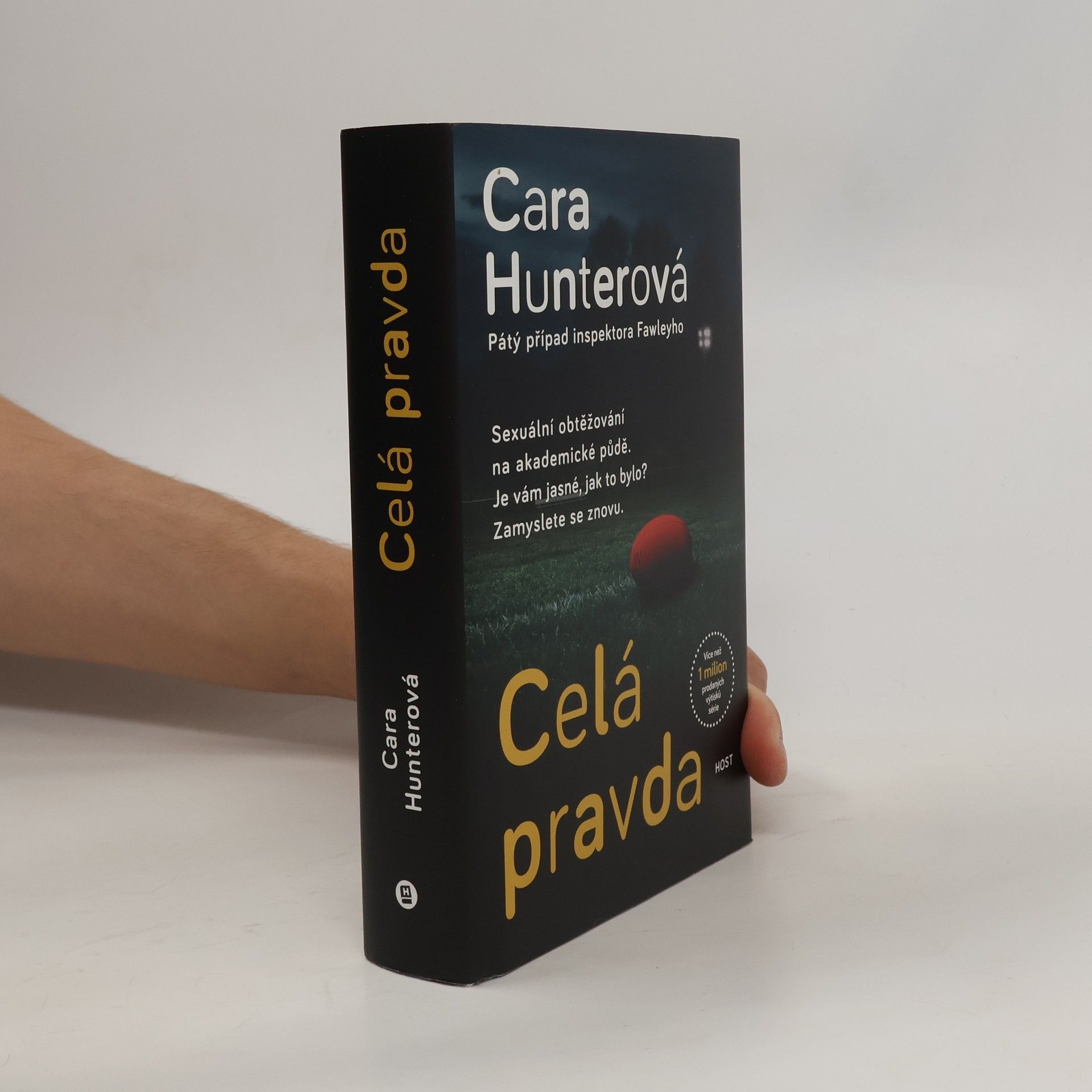 Cara Hunter Celá pravda : pátý případ inspektora Fawleyho