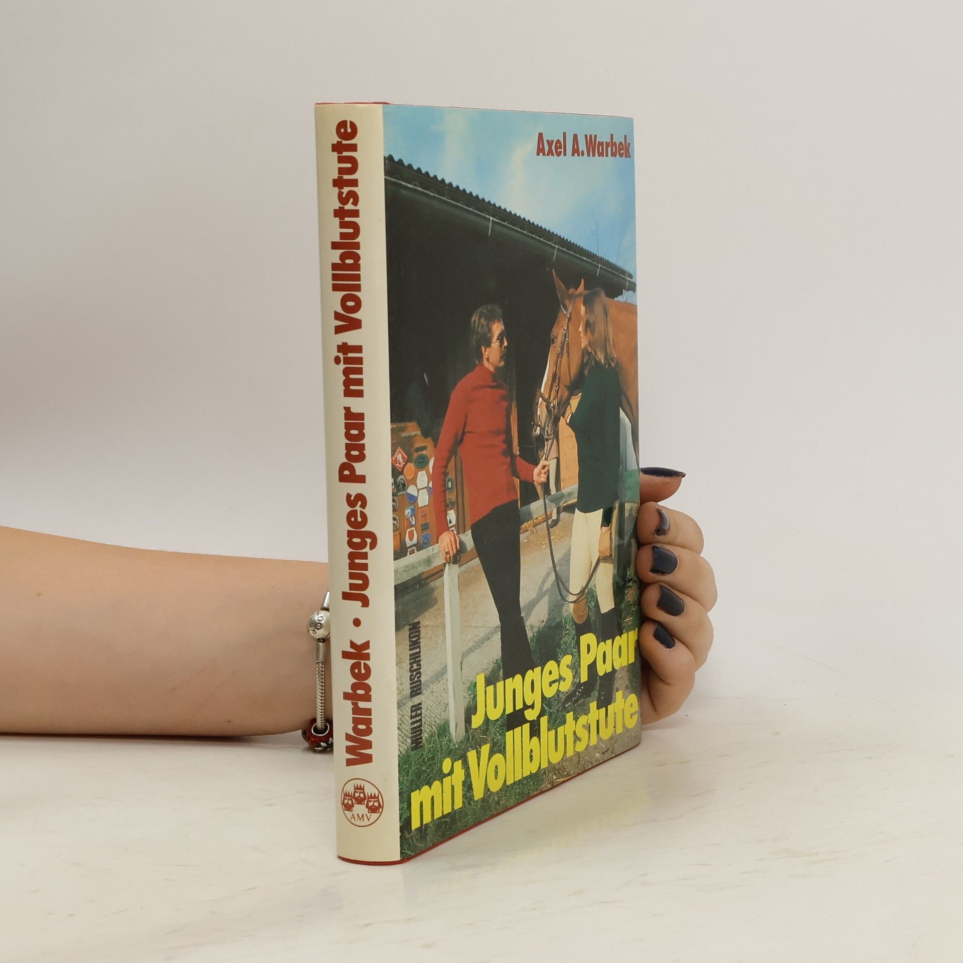 Axel A. Warbek Junges Paar mit Vollblutstute