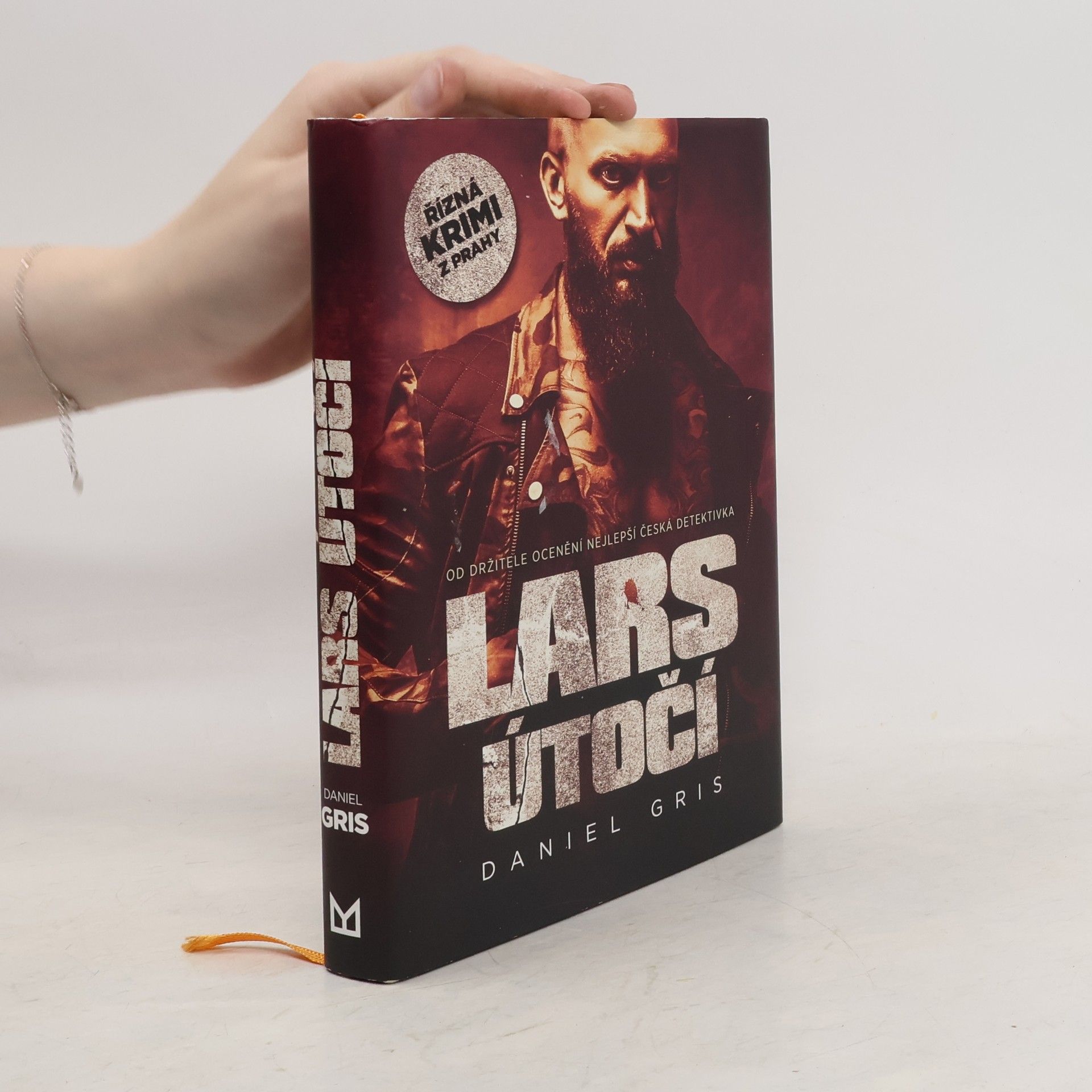 Daniel Gris Lars útočí