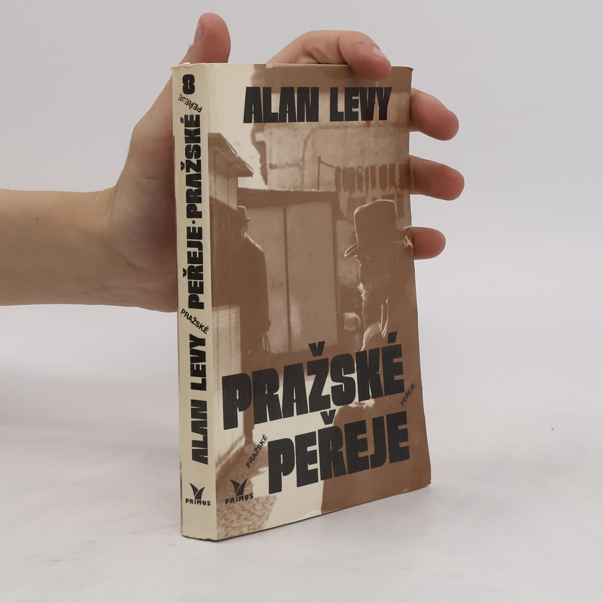 Alan Levy Pražské peřeje