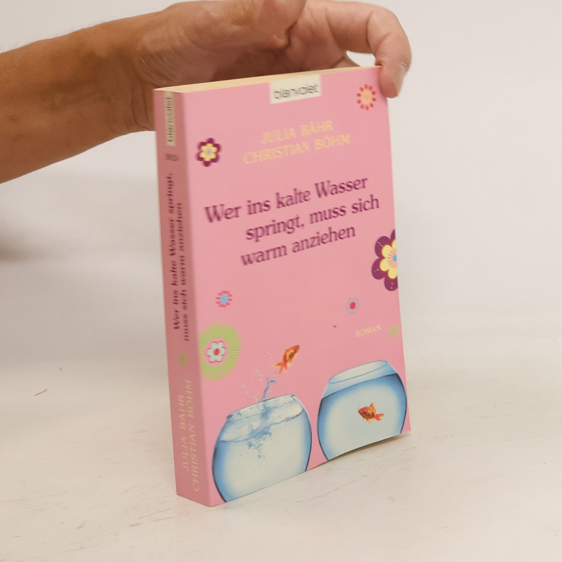 Autores varios Wer ins kalte Wasser springt, muss sich warm anziehen