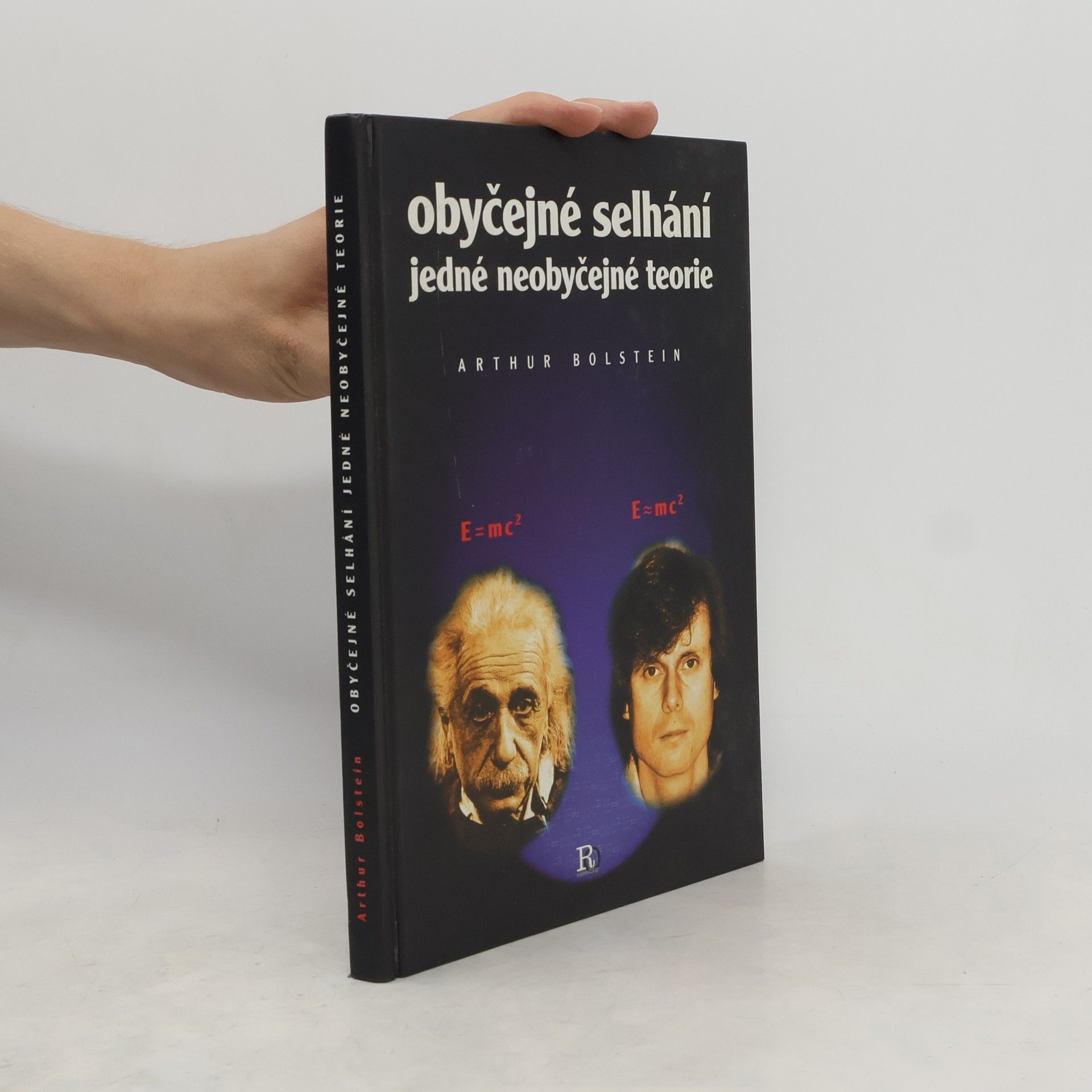 Obyčejné selhání jedné neobyčejné teorie