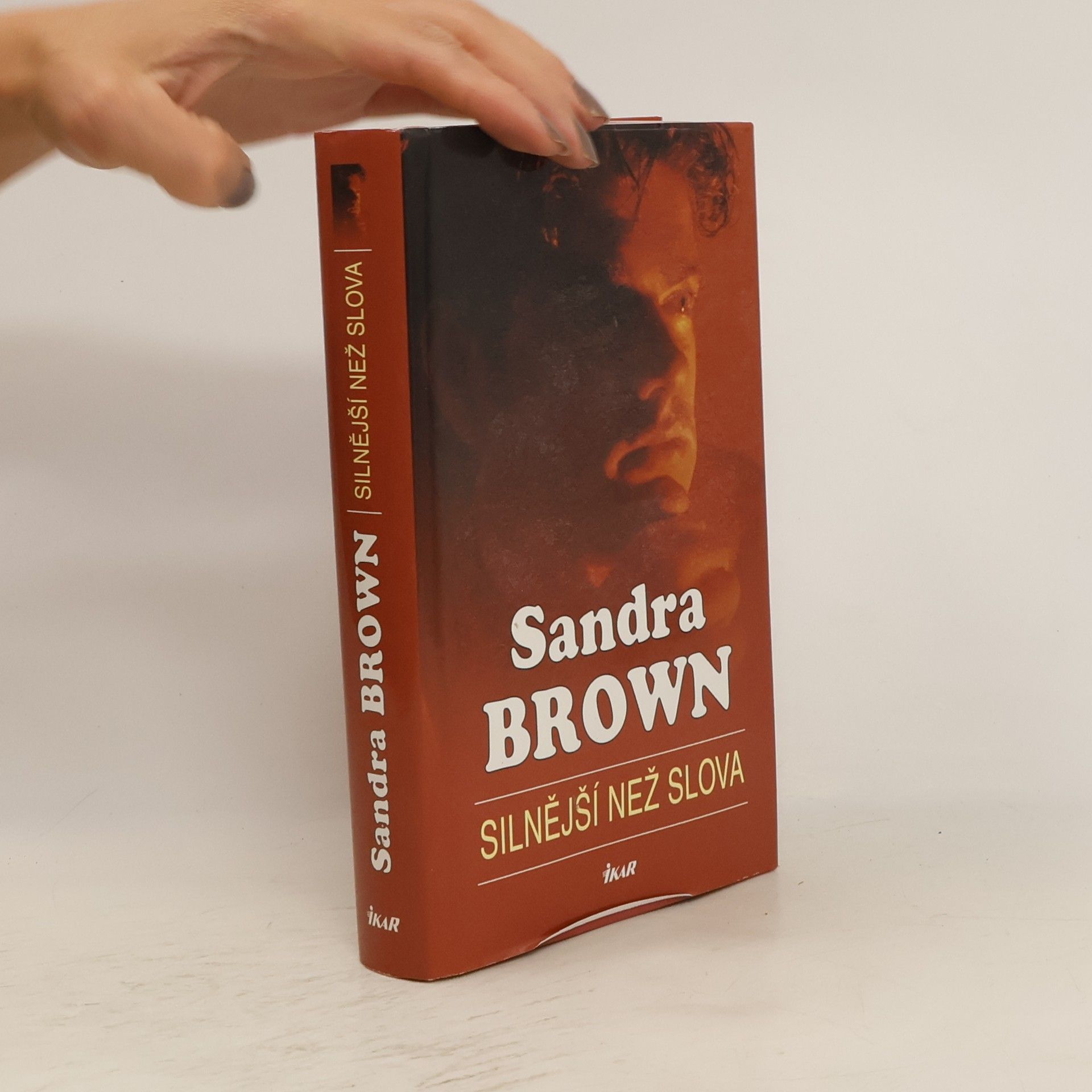 Sandra Brown Silnější než slova