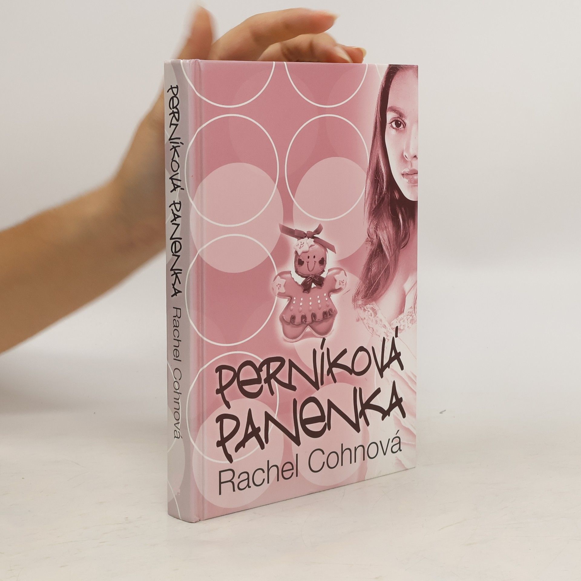 Rachel Cohn Perníková panenka