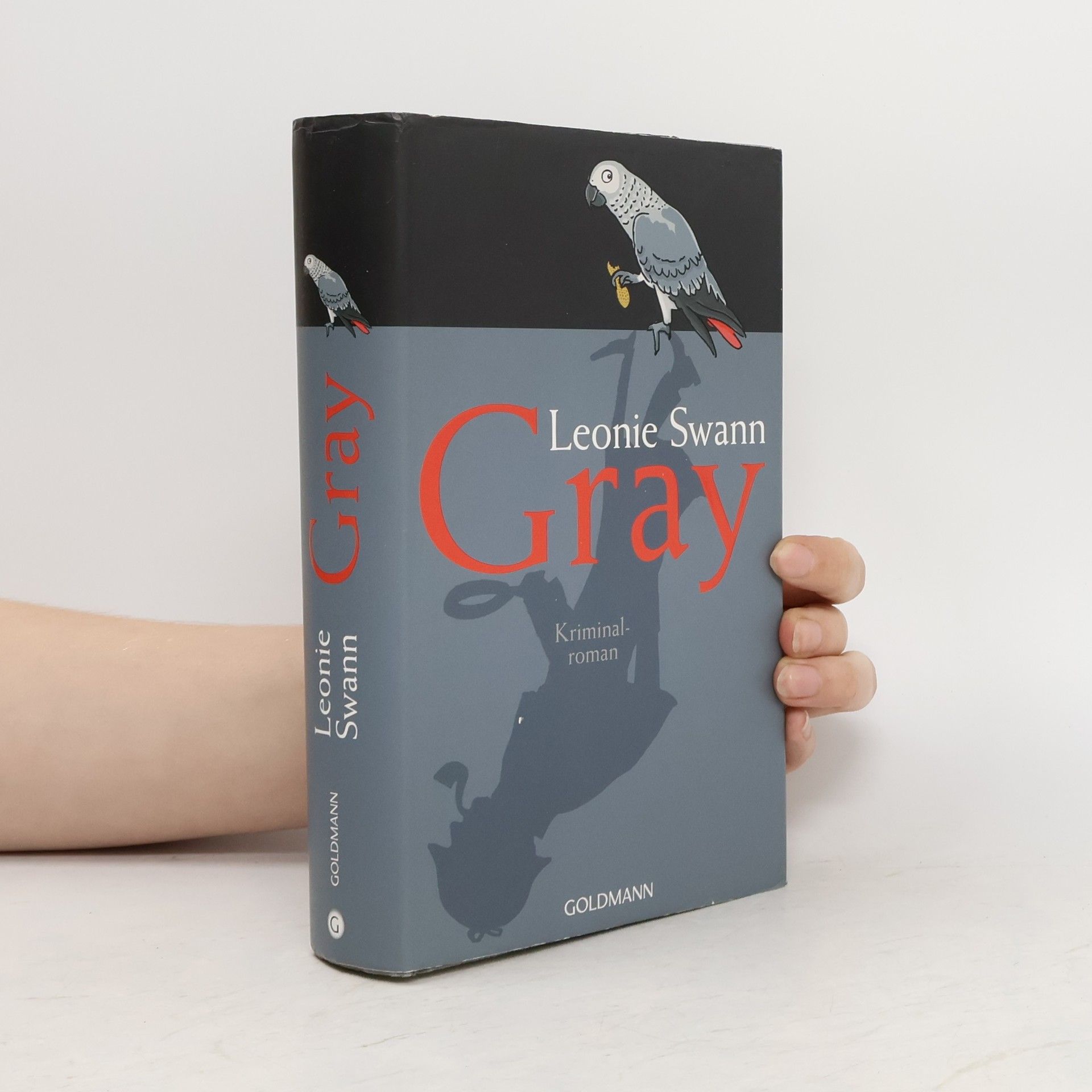 Leonie Swann Gray