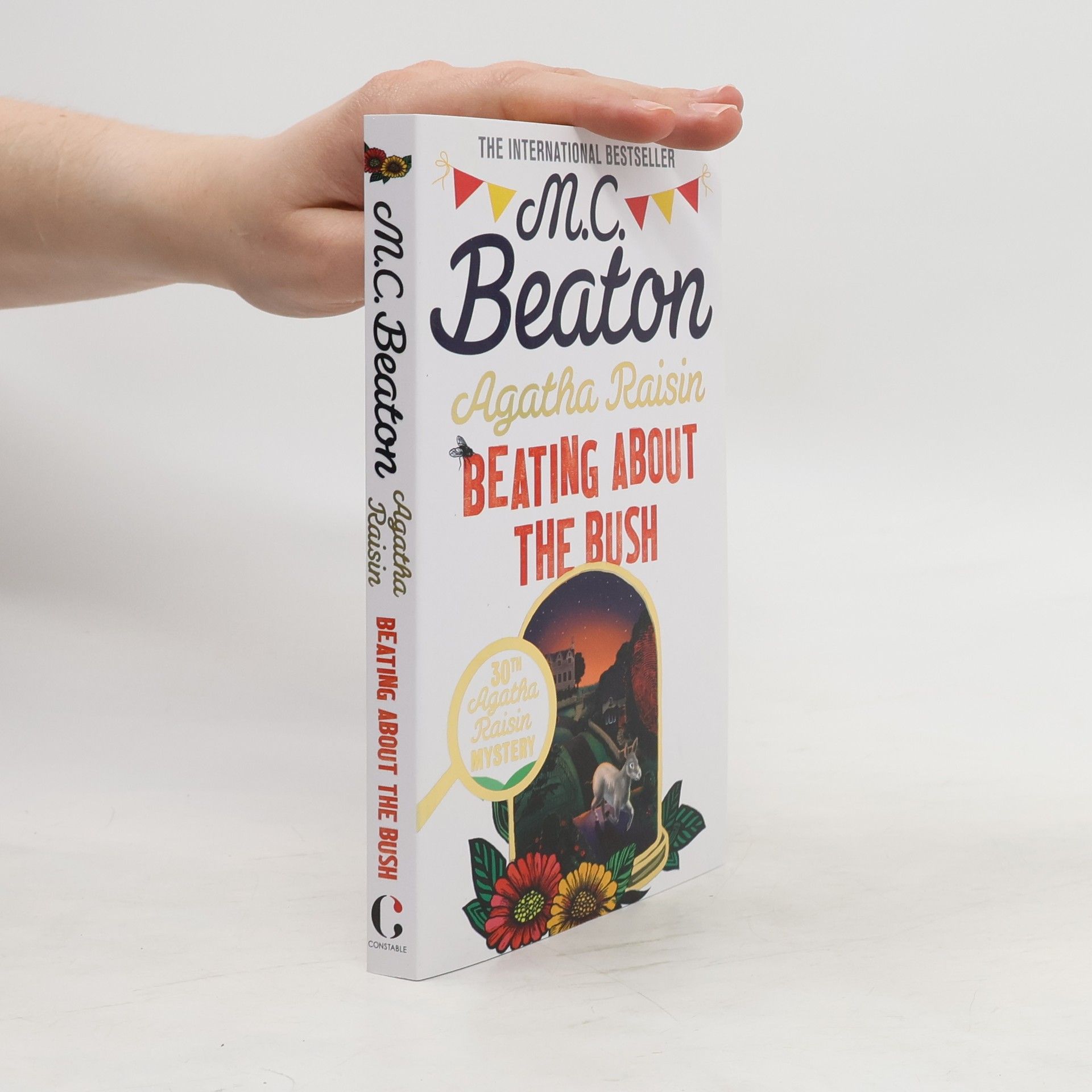 M. C. Beaton Agatha Raisin: Beating about the Bush