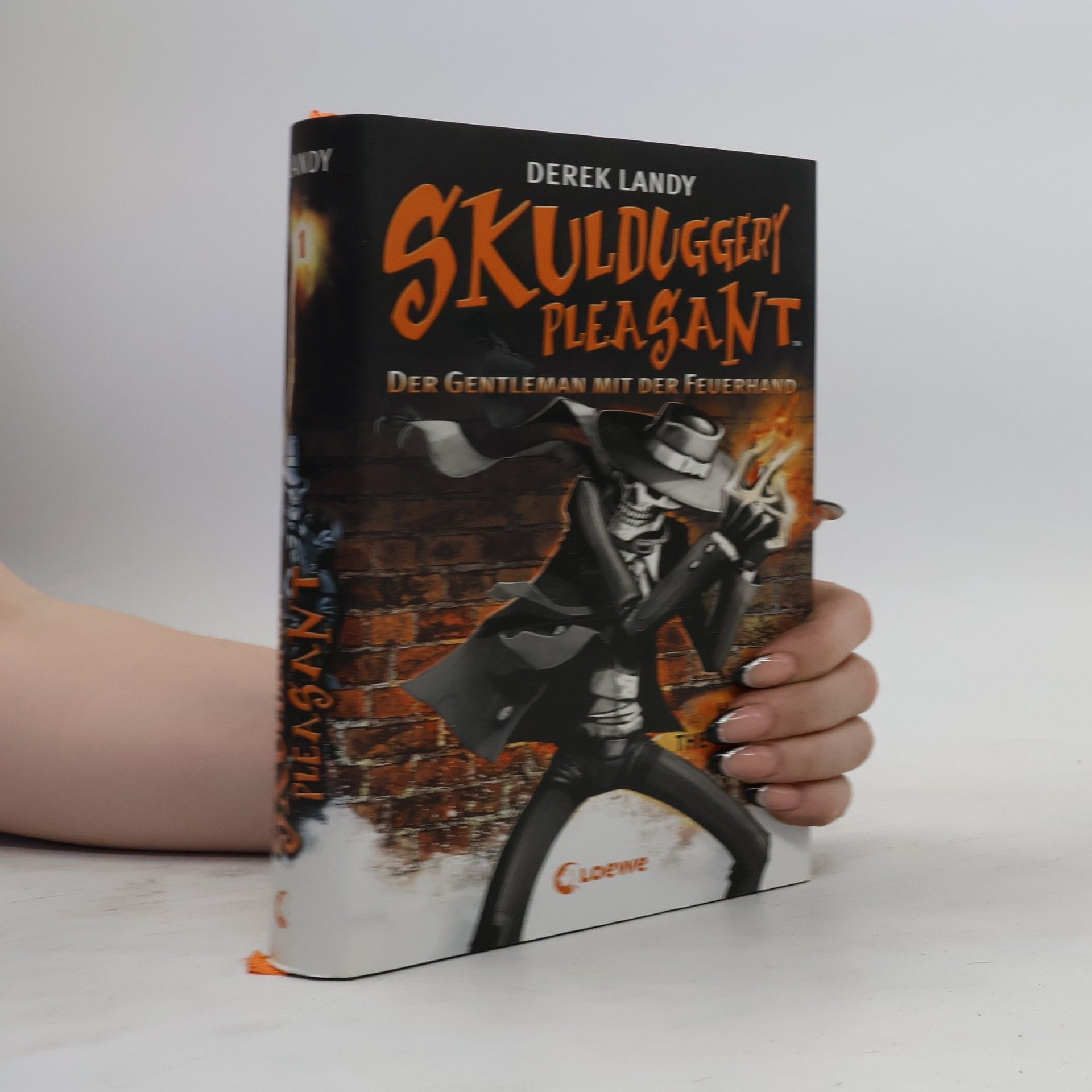Derek Landy Skulduggery Pleasant 1
