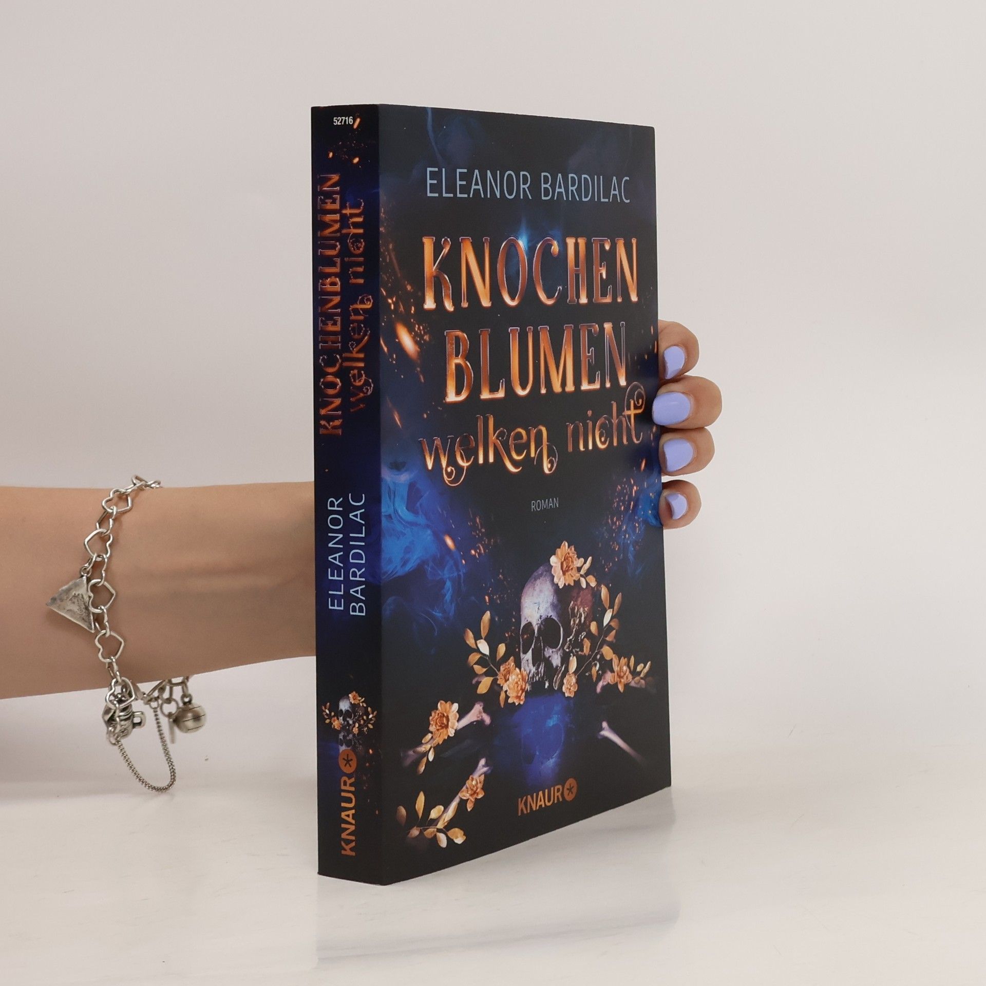 Eleanor Bardilac Knochenblumen welken nicht