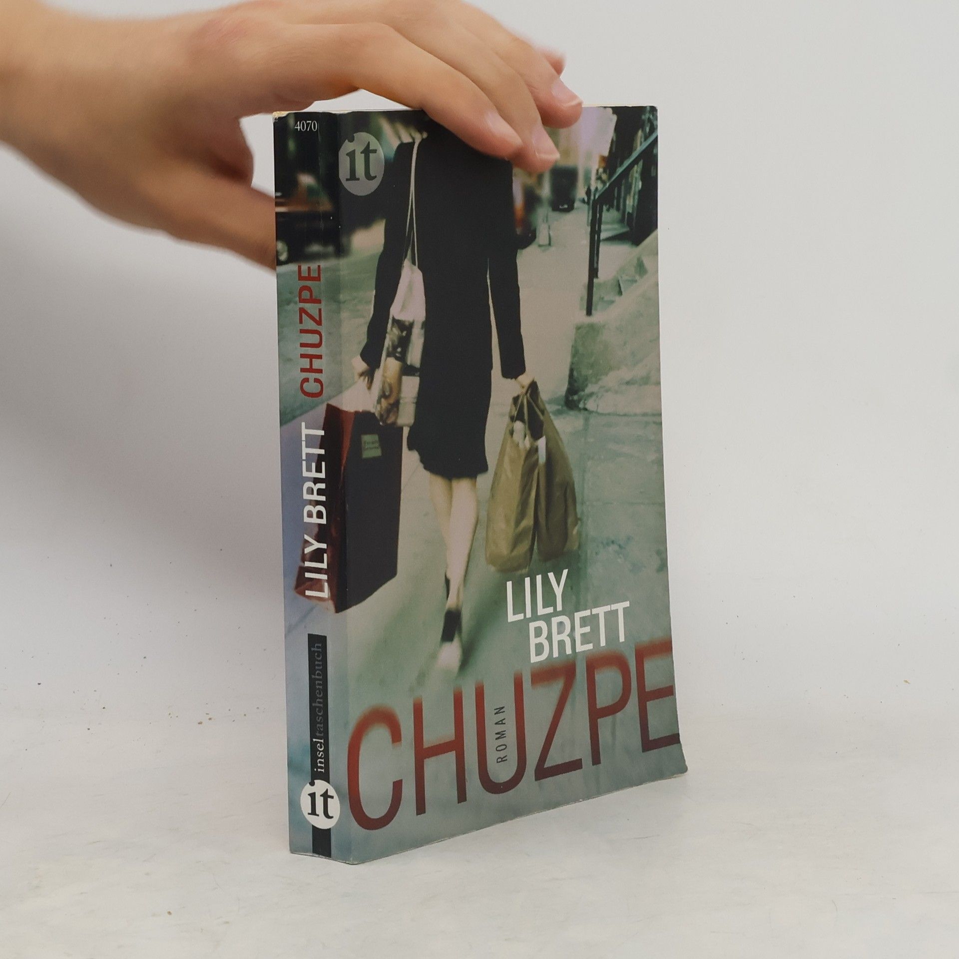 Lilly Brett Chuzpe