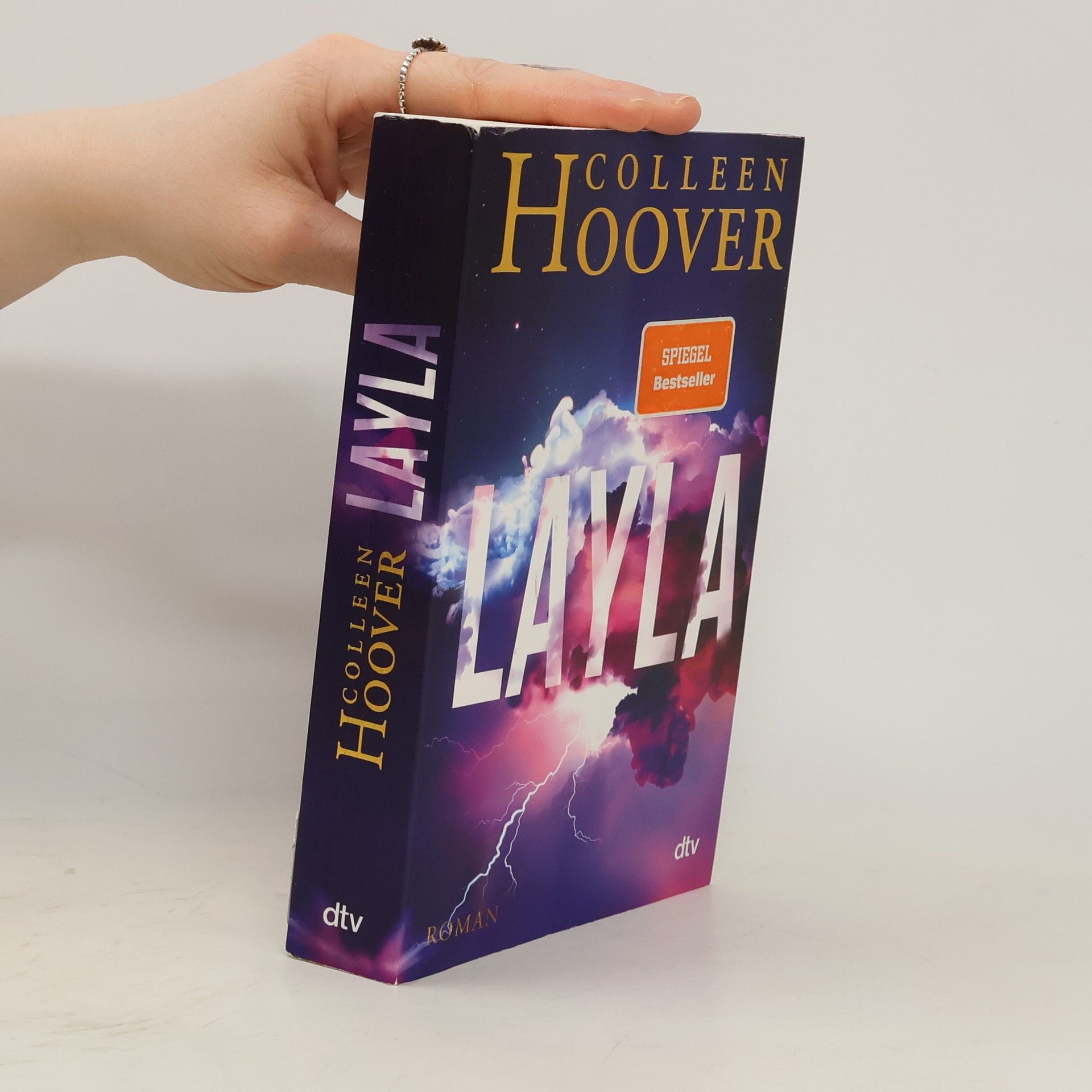 Colleen Hoover Layla