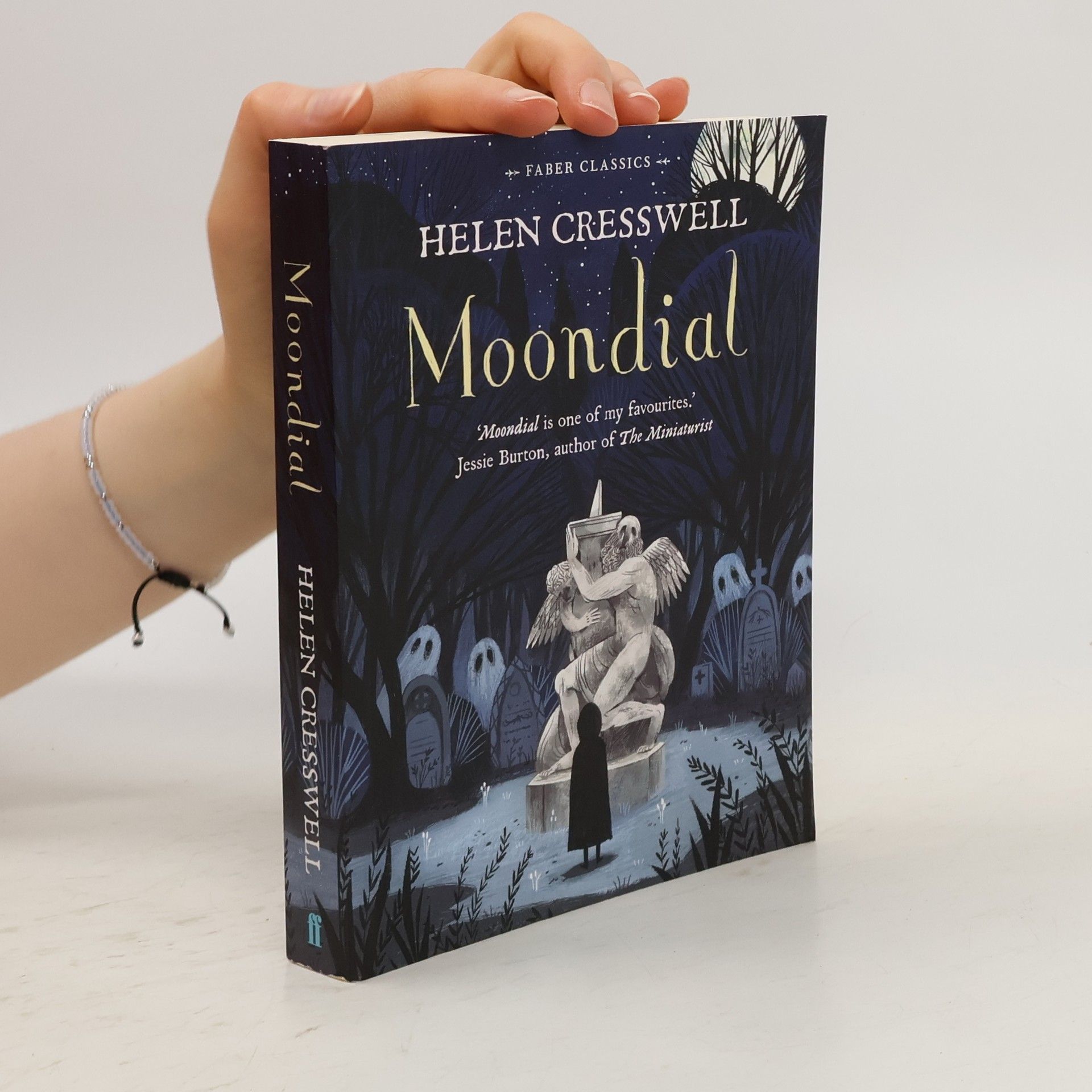 Helen Cresswell Moondial