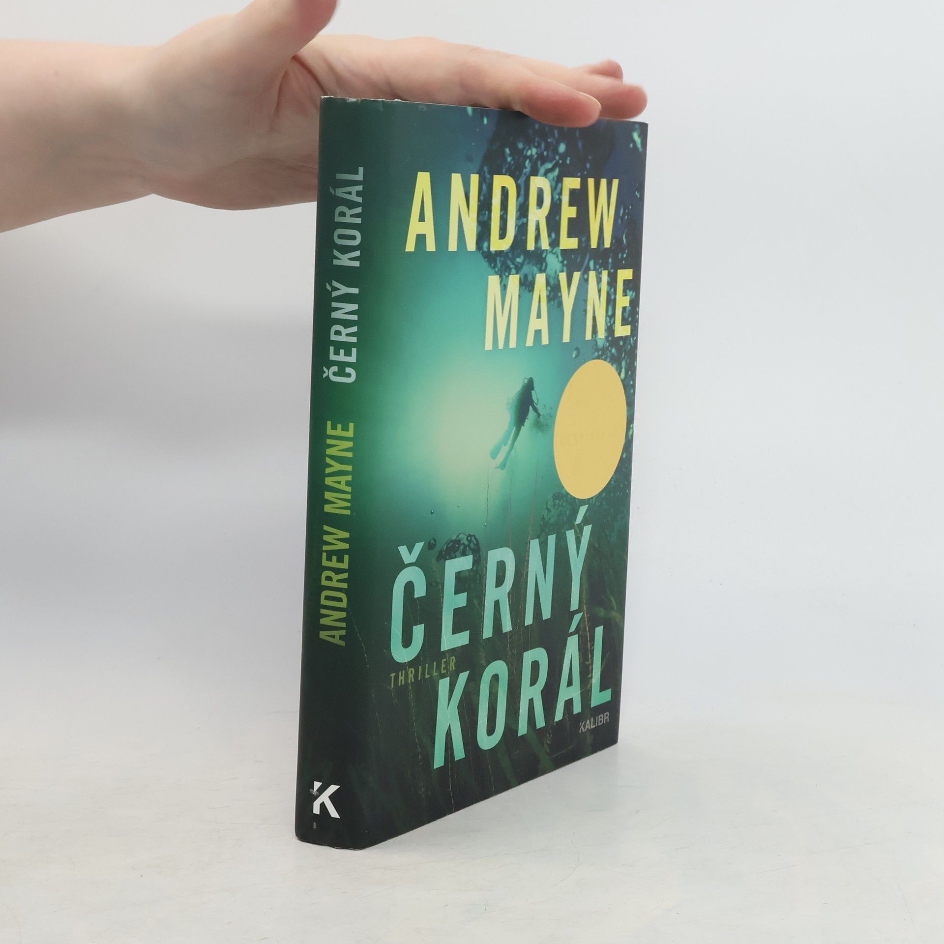 Andrew Mayne Černý korál