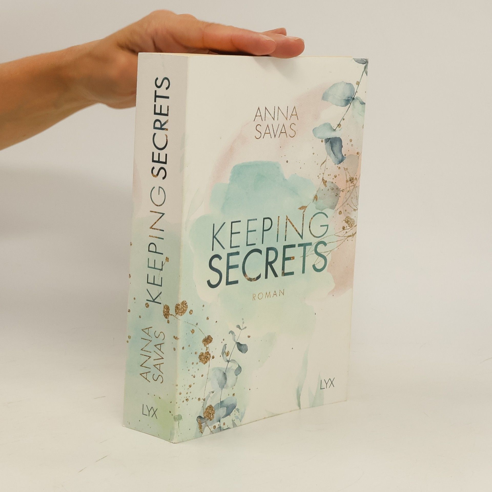 Anna Savas Keeping secrets