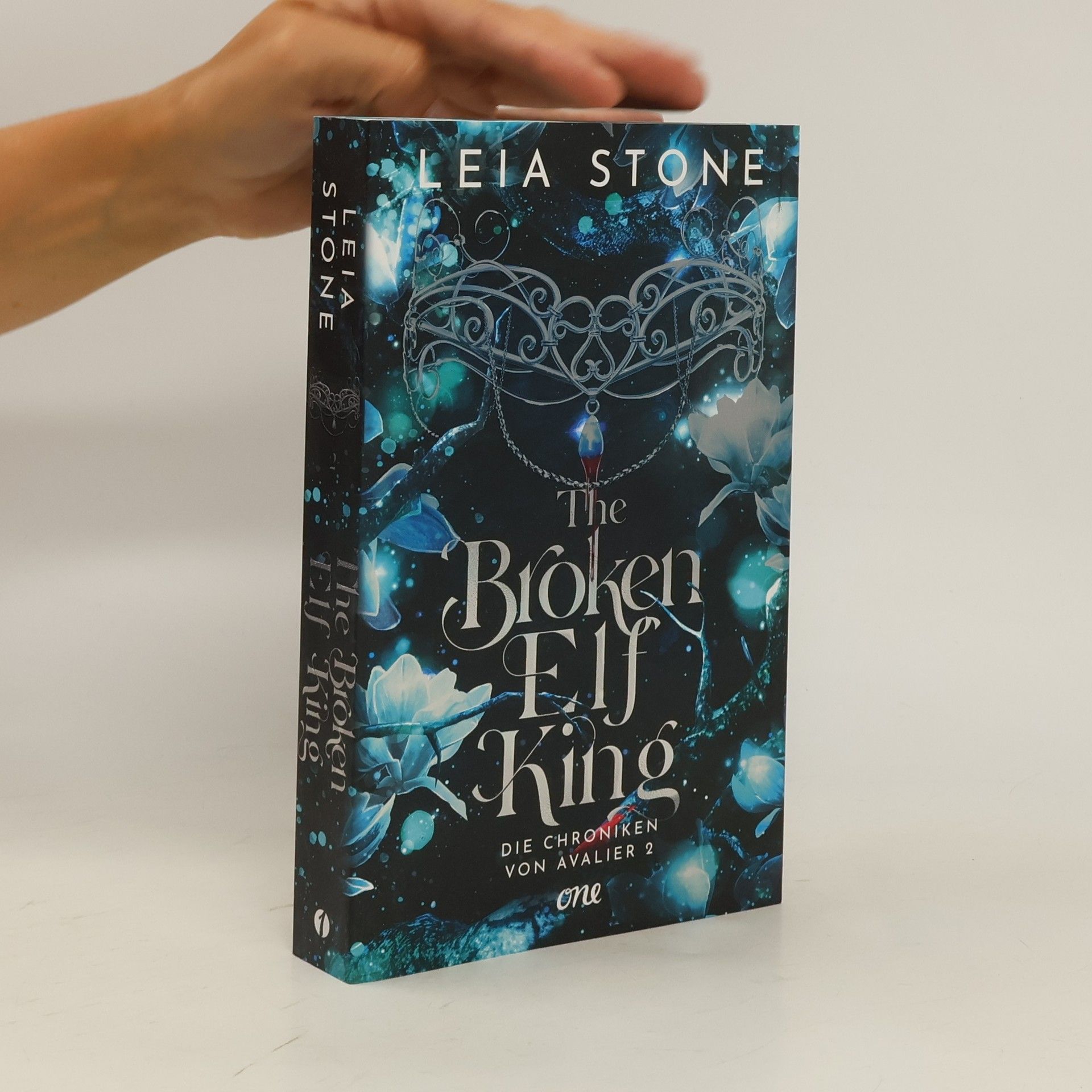 Leia Stone The Broken Elf King / Die Chroniken von Avalier Bd.2
