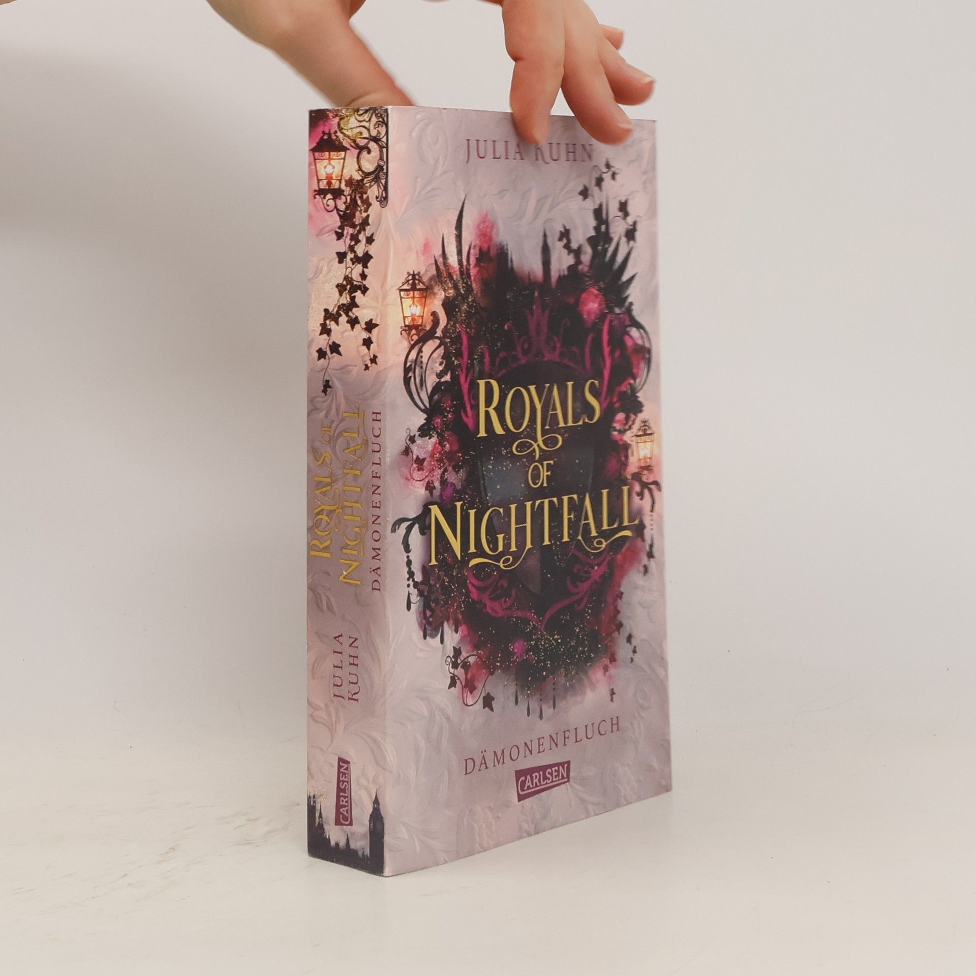 Julia Kuhn Royals of Nightfall