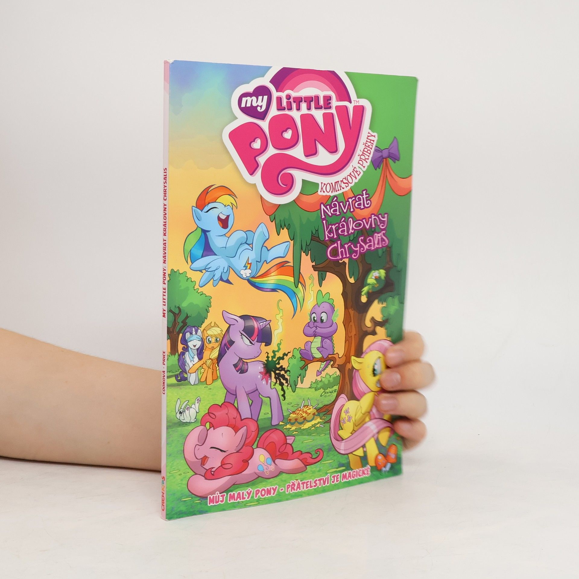 Katie Cook My little pony. Návrat královny Chrysalis